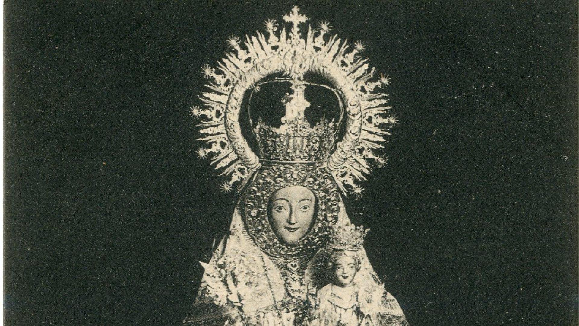 Postal centenaria de la Virgen del Puy, de “Foto Madrileña”
