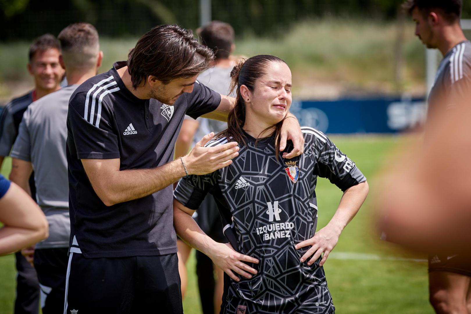 A: J.P. Urdíroz
F: 27-05-2023
P: Maitane Zalba
L: Pamplona
T: Instalaciones del C.A. Osasuna en Tajonar. Fútbol Femenino. 1ª RFEF Femenina. Partidode vuleta playoff de ascenso Osasuna-Granada