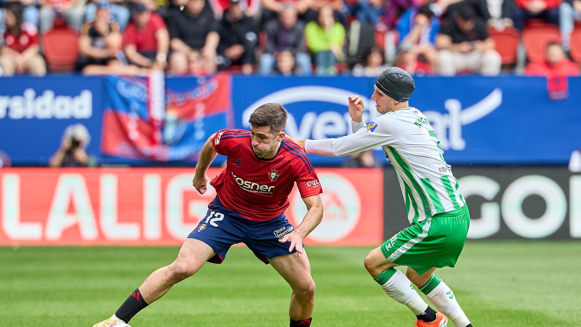 Fotos del Osasuna 0-2 Betis en El Sadar./