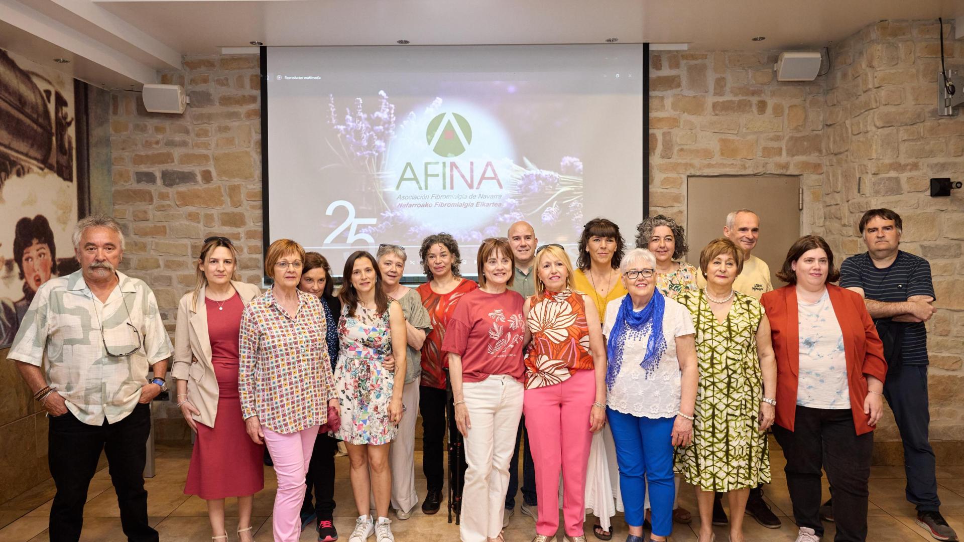 Afectados por fibromialgia que acudieron ayer a la celebración del 25 aniversario de AFINA en Anaitasuna