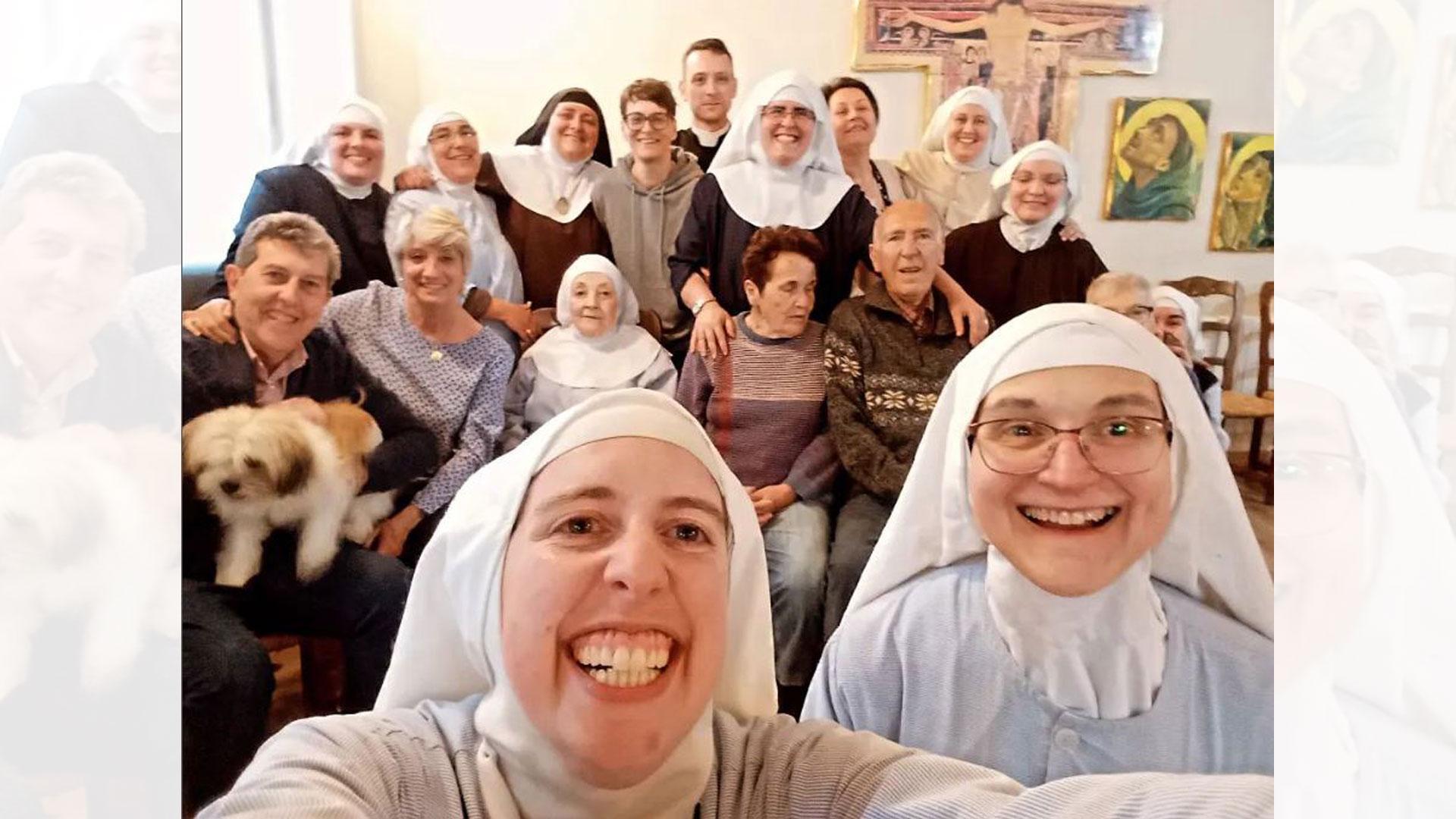 Monjas clarisas del Monasterio de Belorado (Burgos) en una imagen que han publicado en Instagram para negar que estén "encerradas, secuestradas manipuladas y alejadas de sus familias"