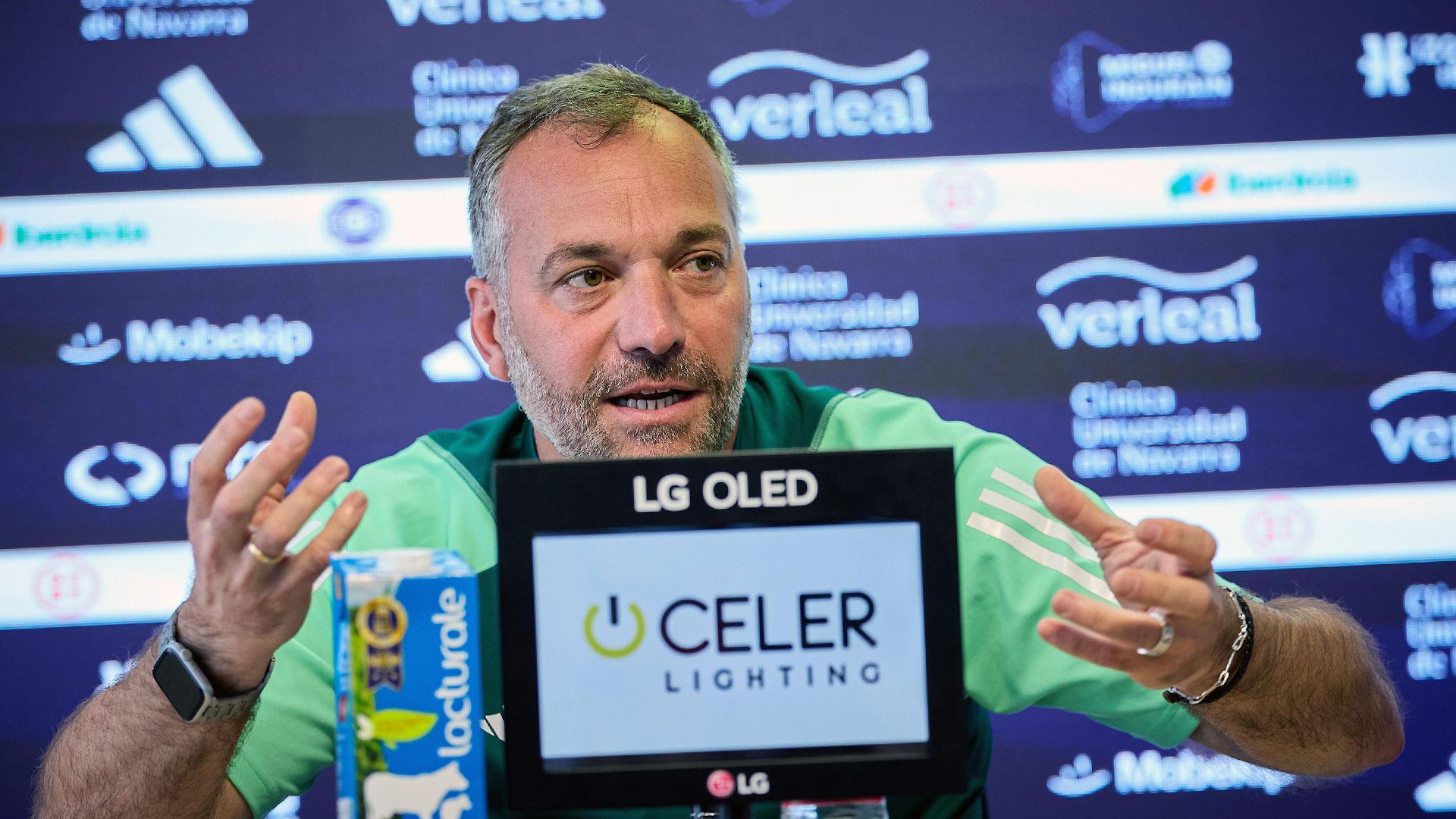 Josu Domínguez, técnico de Osasuna Femenino, durante la rueda de prensa de este miércoles