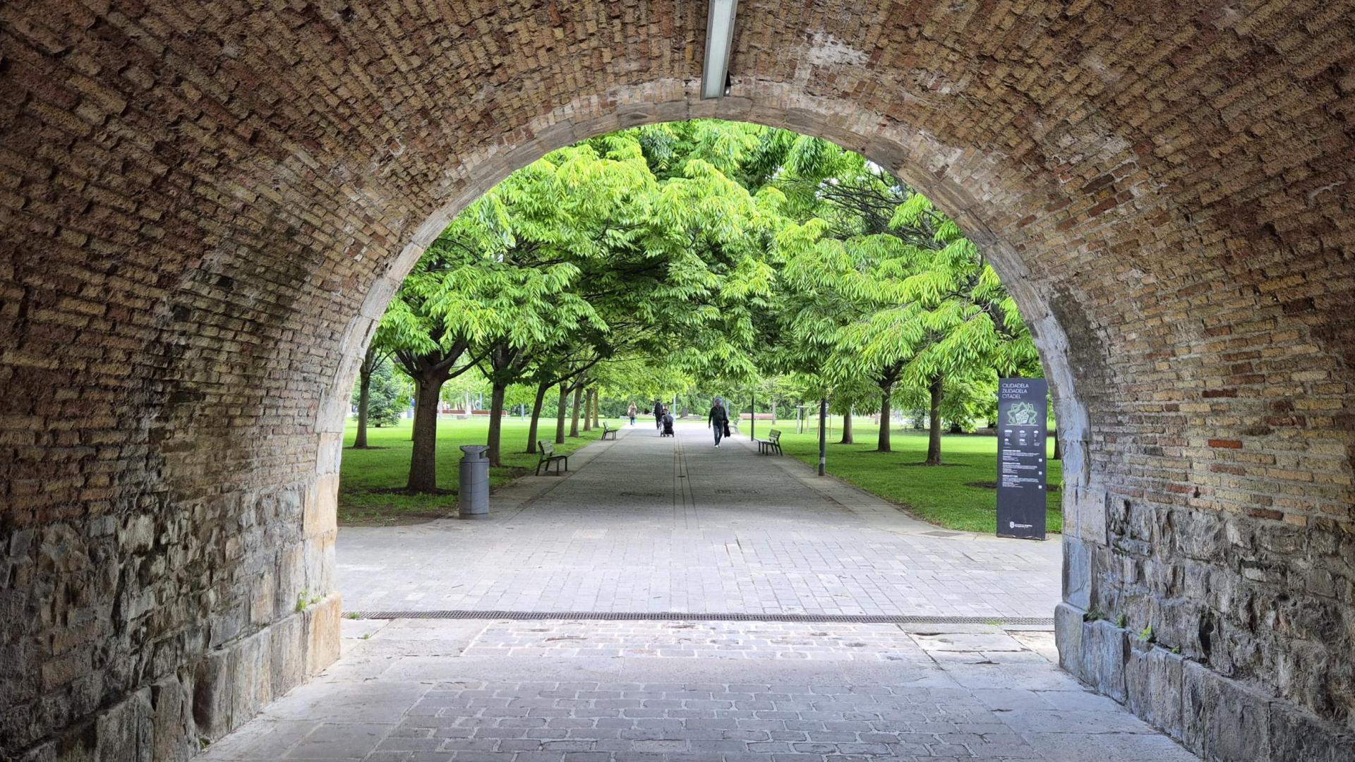 Acceso a la Primavera en la Ciudadela de Pamplona.