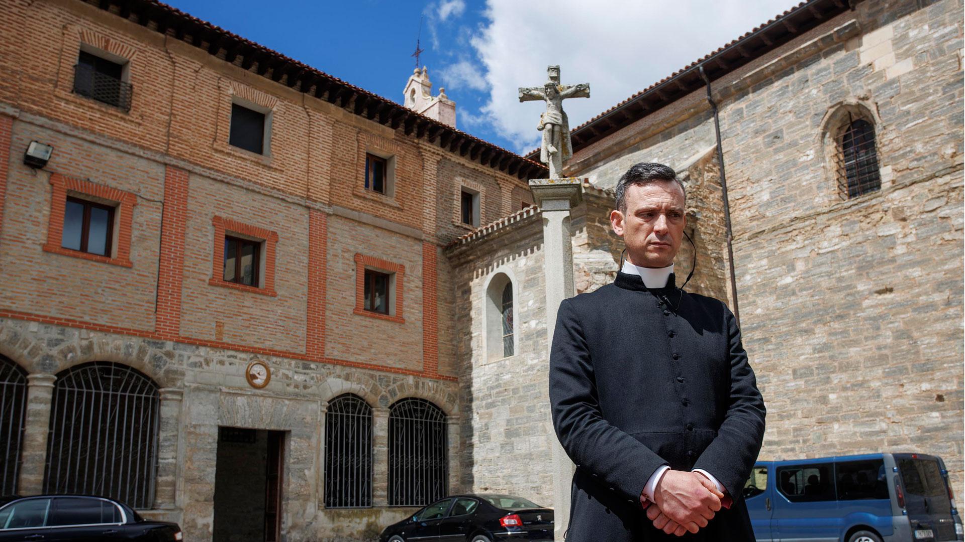 El portavoz de las religiosas Clarisas del Monasterio de Belorado (Burgos), José Ceacero realiza declaraciones a la prensa