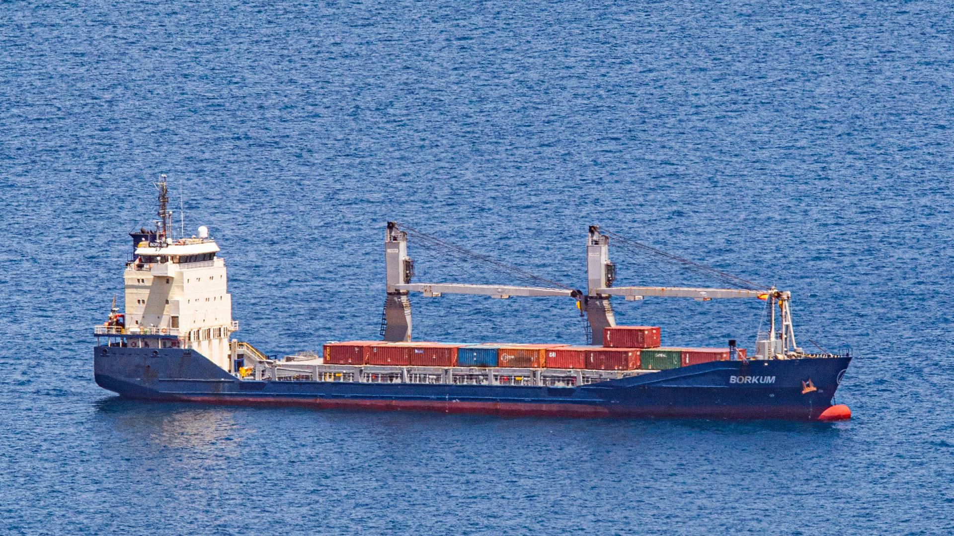 El carguero Borkum estuvo fondeado este jueves en Cabo Tiñoso, Cartagena