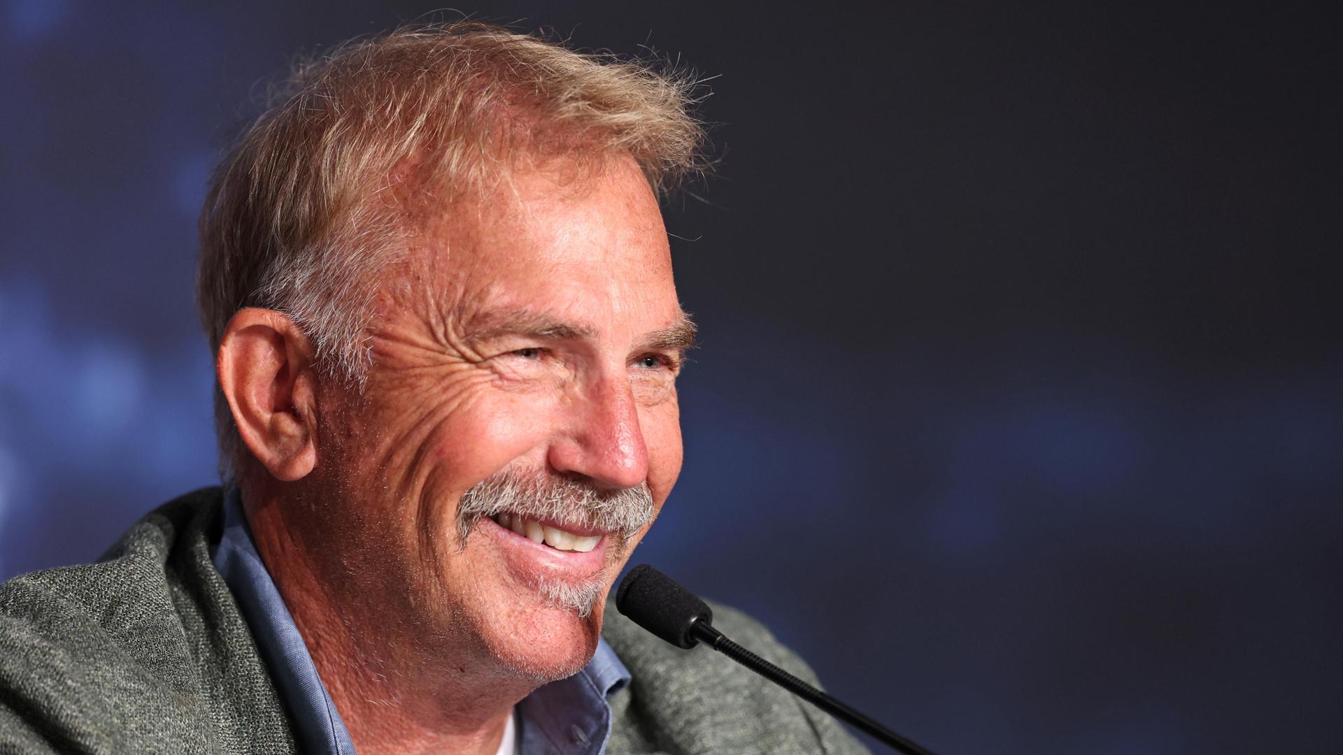 Kevin Costner, durante su comparecencia ante la prensa en Cannes