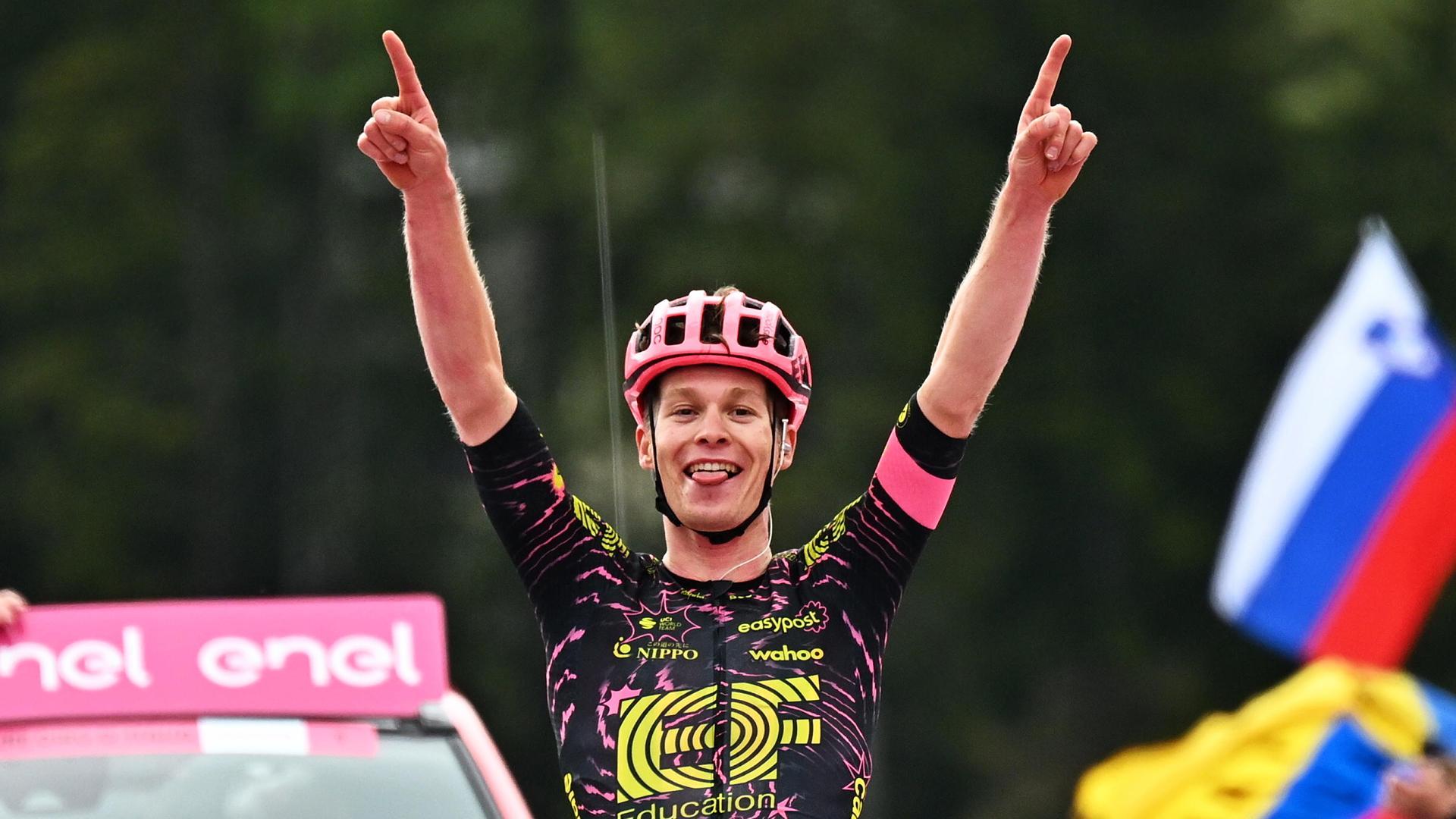 El alemán Georg Steinhauser celebra la victoria en la etapa del Giro de este miércoles, 22 de mayo
