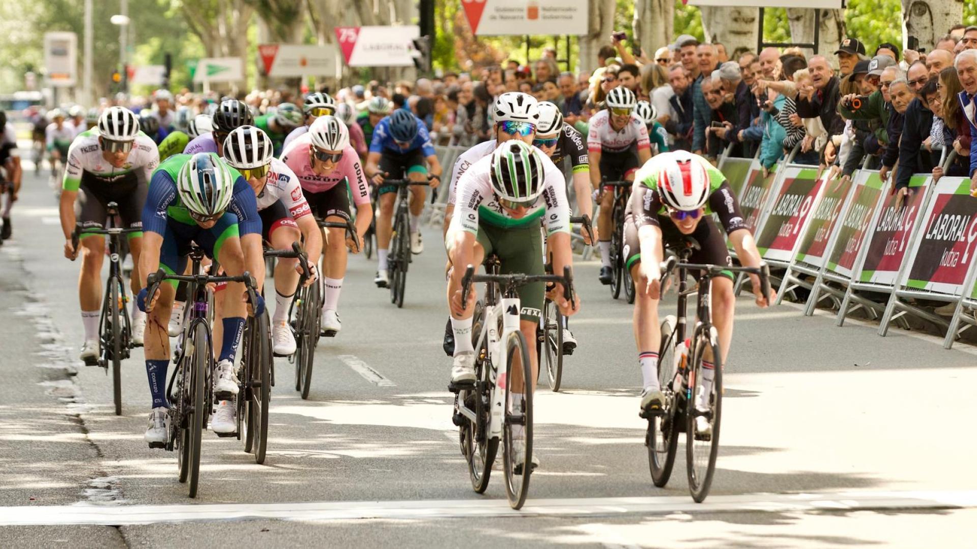 Victoria de Ilia Schegolkov (Caja Rural) en la primera etapa de la 61ª Vuelta a Navarra