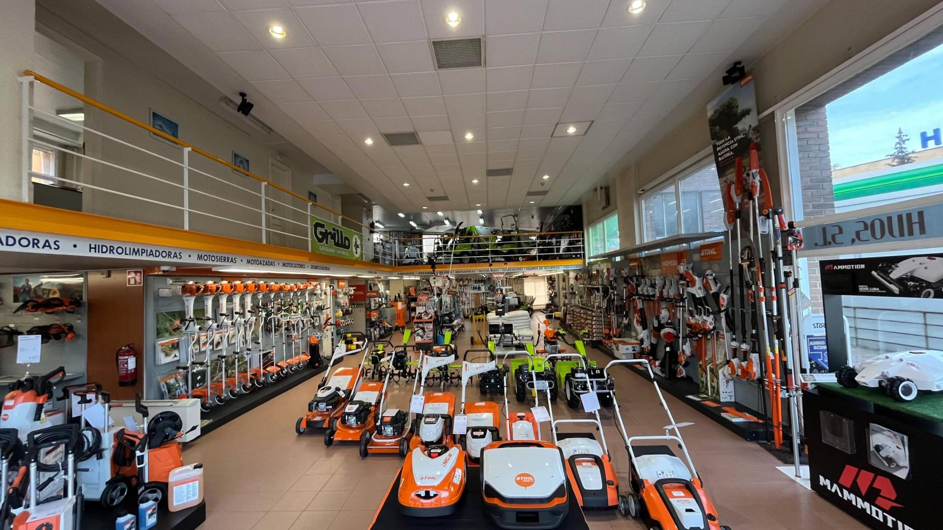 Unzué e Hijos está situada en la calle Intxaurdia número 8 de Huarte.