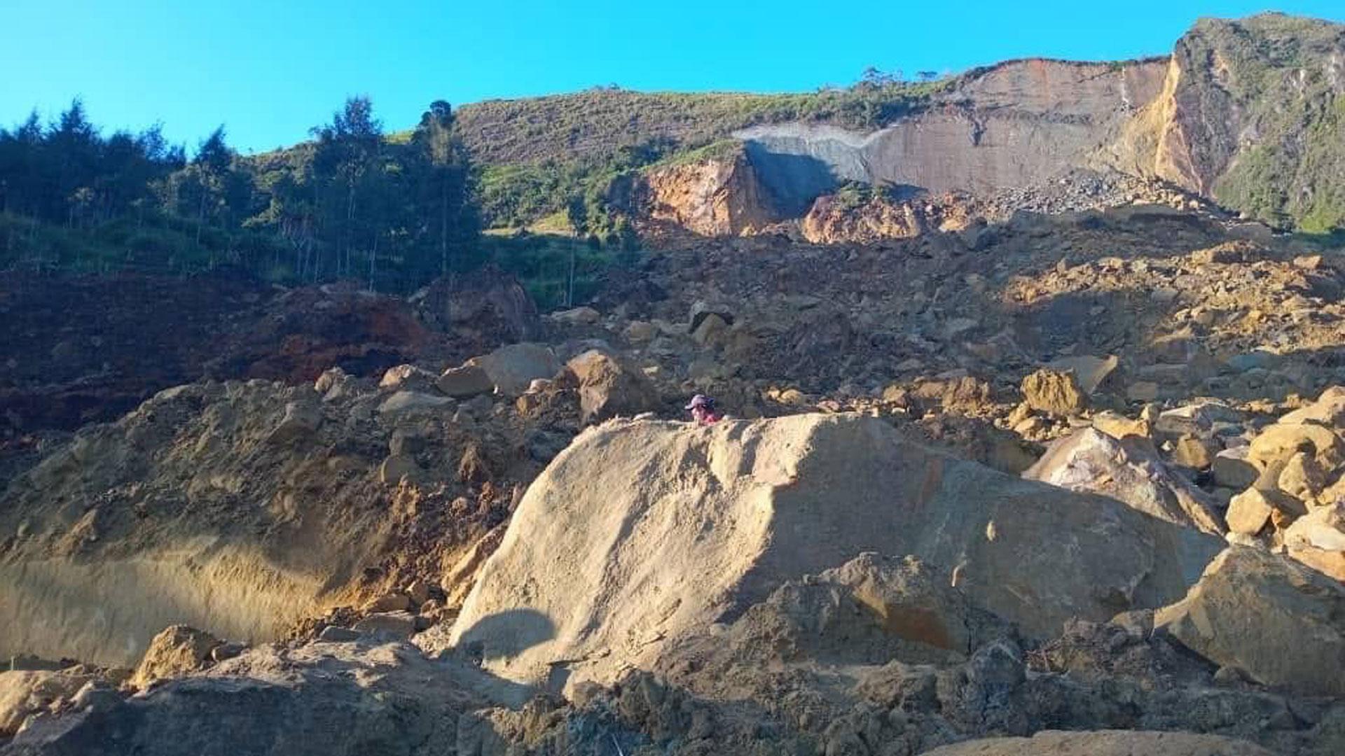 Lugar en el que se produjo la avalancha de tierra que sepultó al menos a 300 personas de una aldea remota del norte de Papúa Nueva Guinea