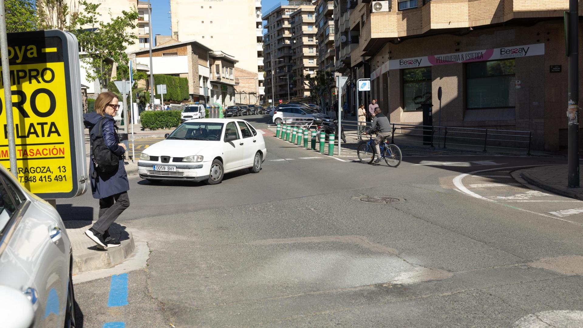 A: BLANCA ALDANONDO
F: 11/04/2024
P:
L: TUDELA
T: CALLE JUAN ANTONIO FERNANDEZ. TRAMO QUE VA A SER REASFALTADO