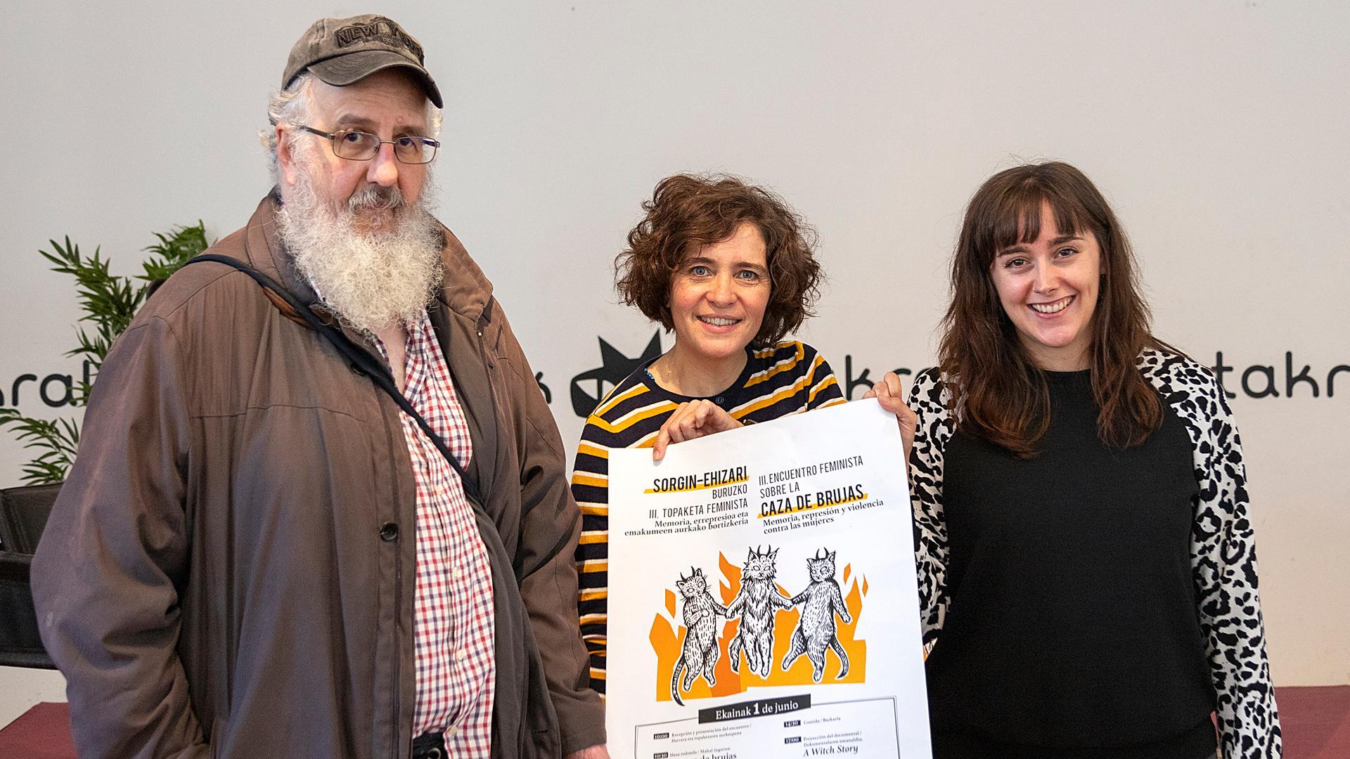 Desde la izquierda, Iñaki Arzoz, Nerea Fillat y Leire San Martín Marcos