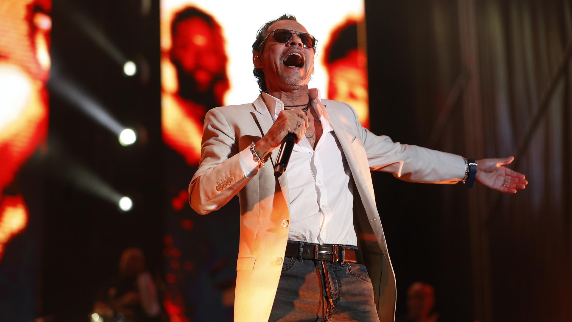 El cantante Marc Anthony durante el concierto que ofreció este viernes en el Oasis Marbella Fest, hoy viernes en la finca La Caridad, Marbella
