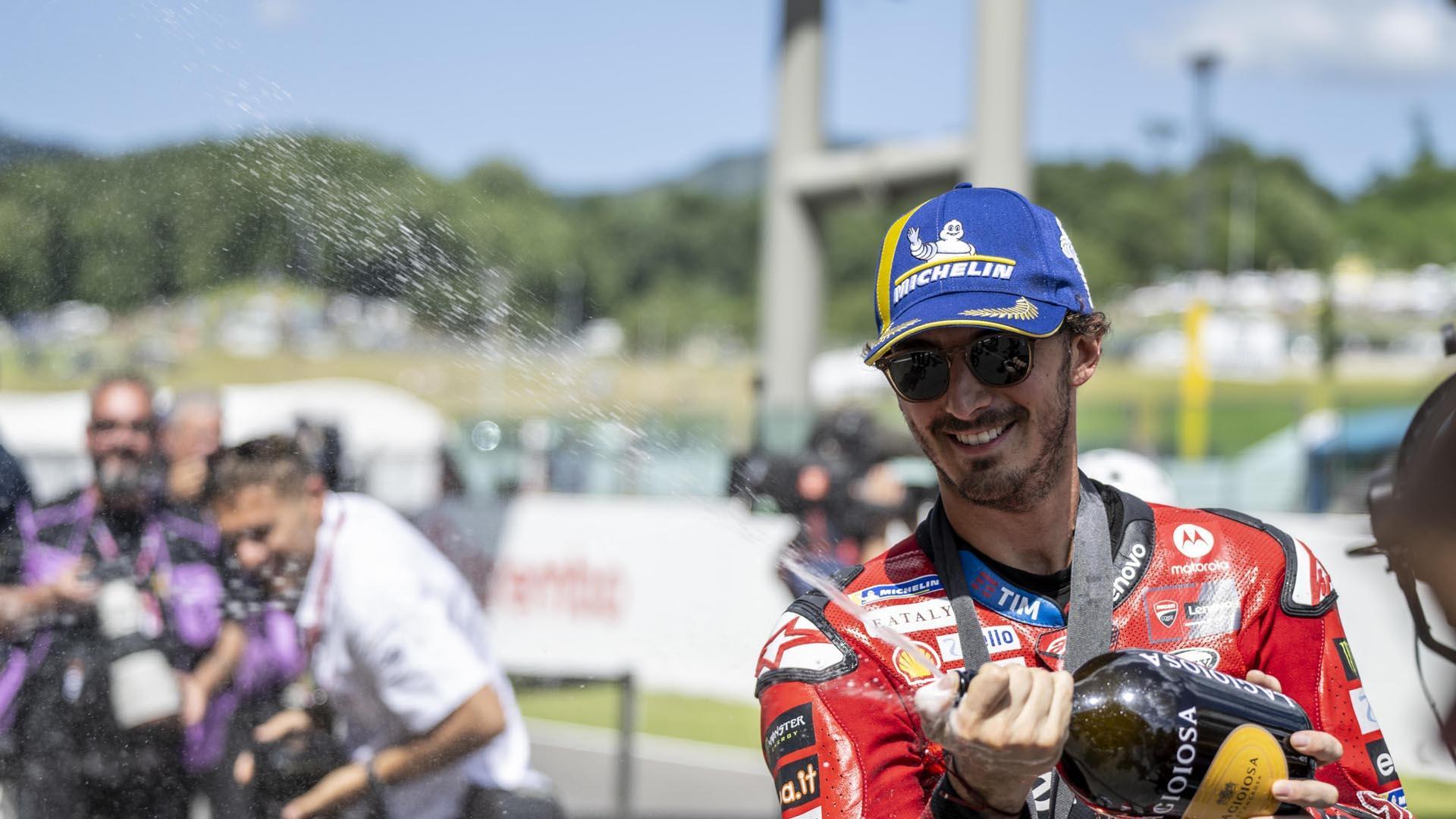 Bagnaia celebra su victoria al sprint de Moto GP en Mugello