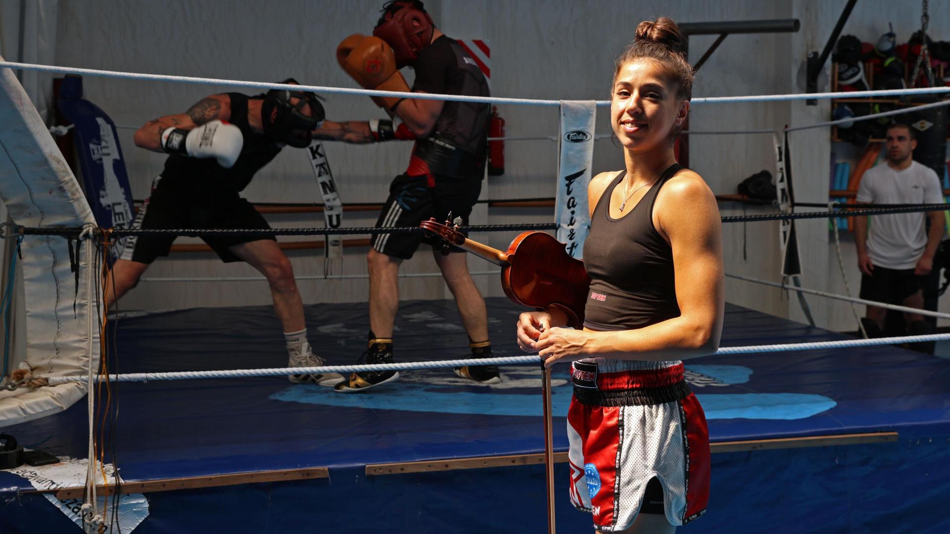 A: Jesús Caso
F: 29-05-2024
P: Nora Pérez Malón
L: Burlada
T: Boxeadora y violinista.