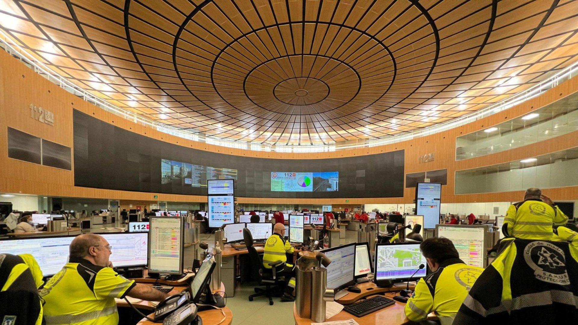 Sala central del 112 de Emergencias de Madrid.