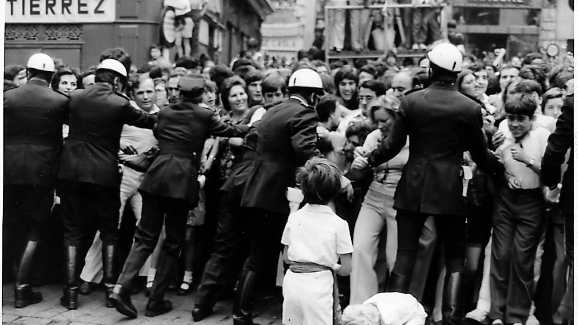 Curiosa fotografía de 1975 de los momentos previos al encierro