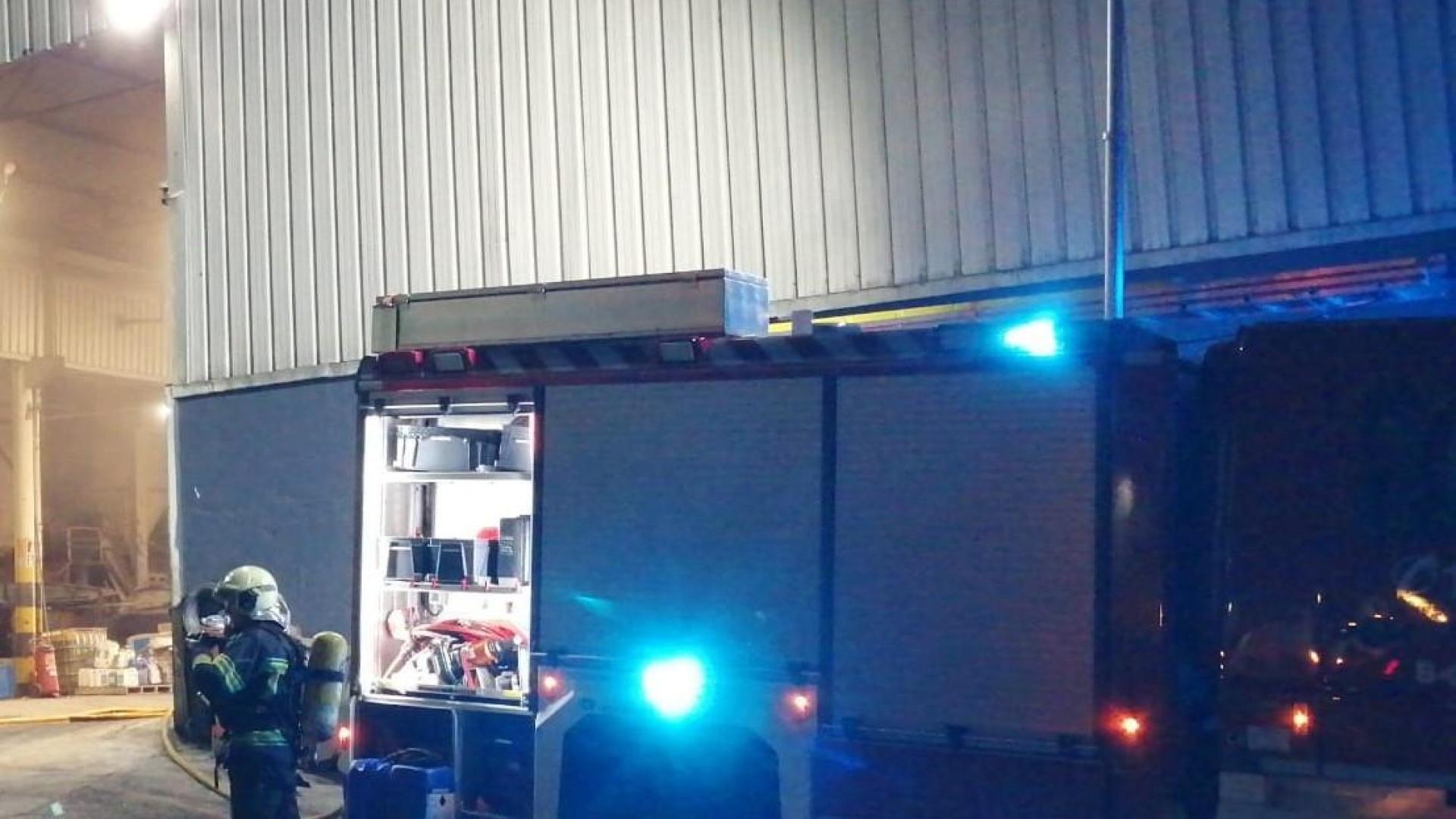 Bomberos del parque de Trinitarios, esta madrugada.
