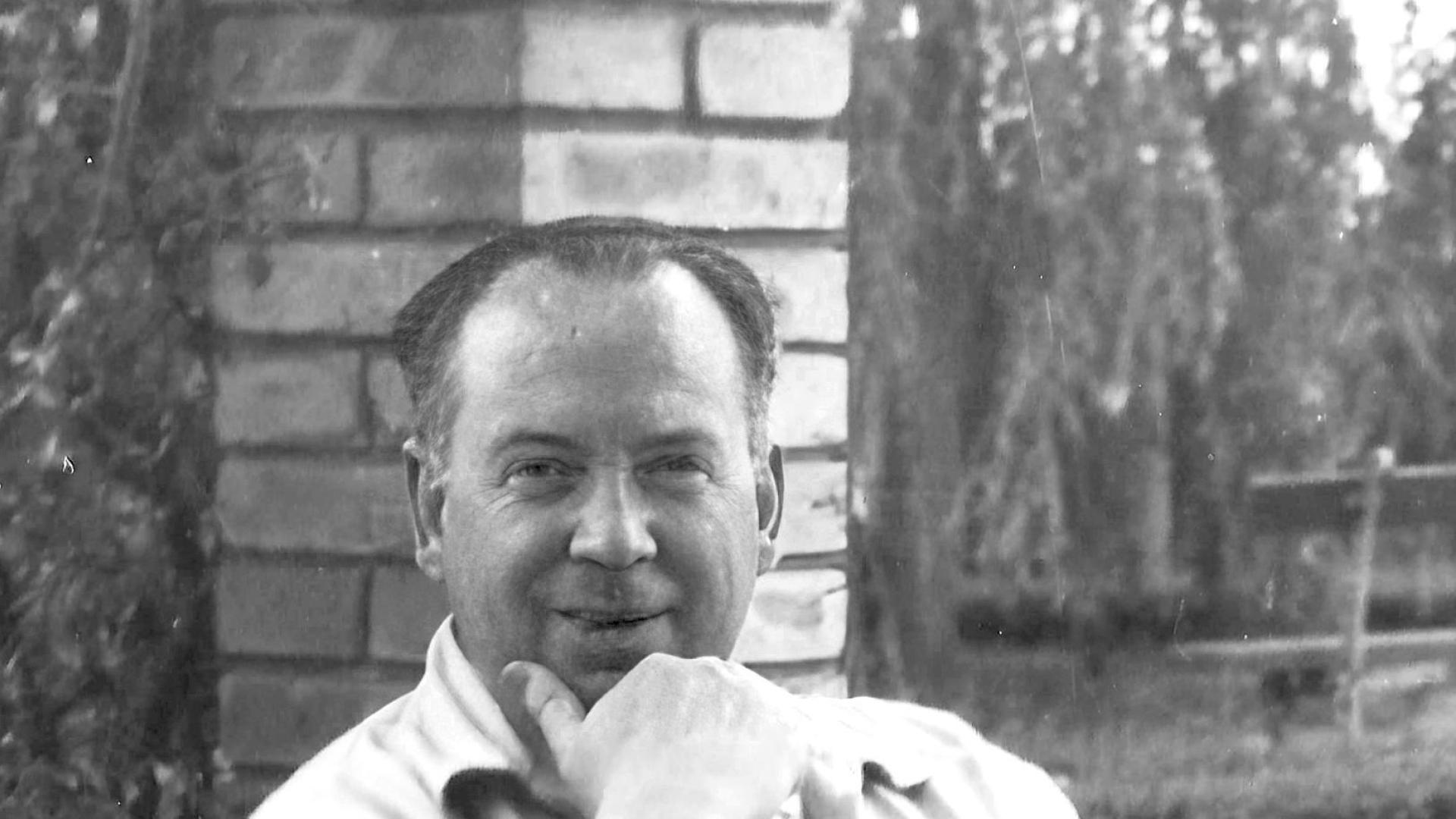 El escritor navarro Manuel Iribarren.