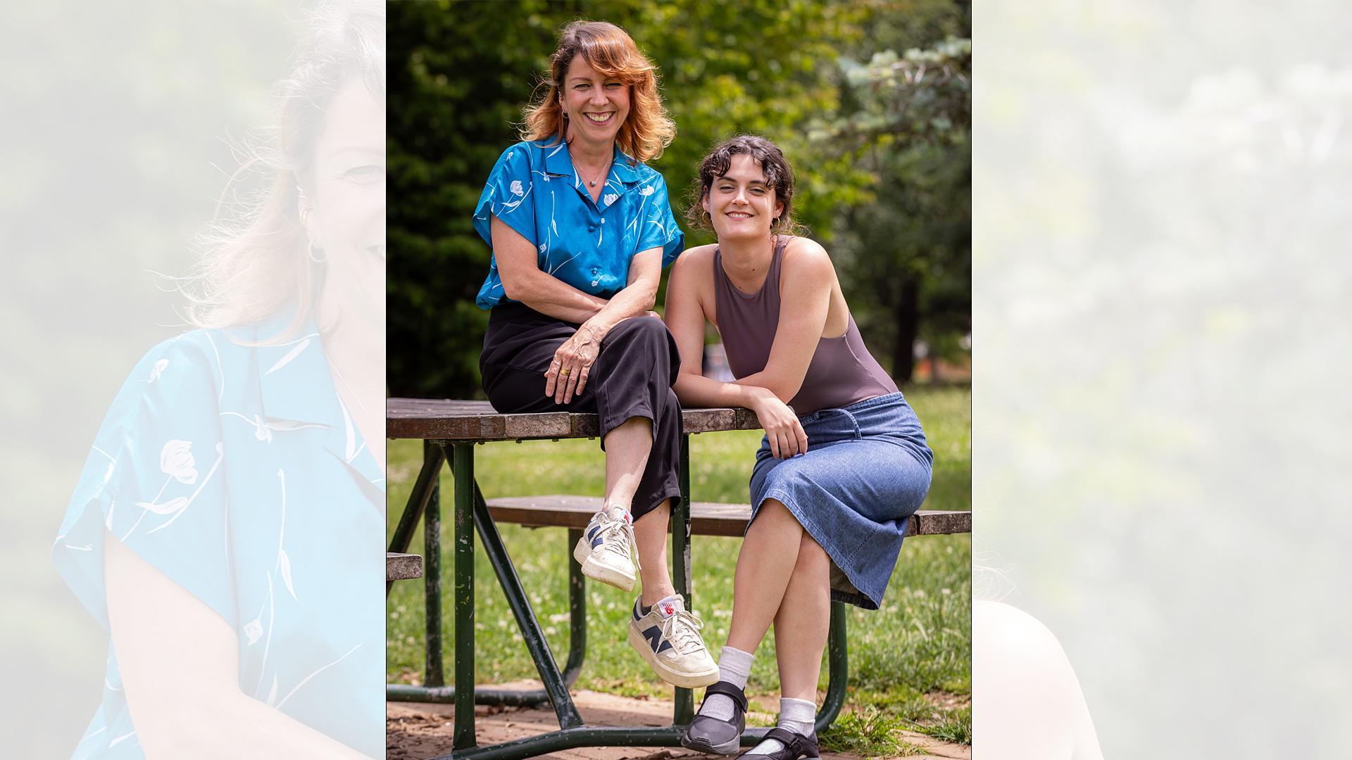 Eva Llorach (izquierda) y Celia Giraldo, este viernes 7 de junio en el parque Yamaguchi de Pamplona