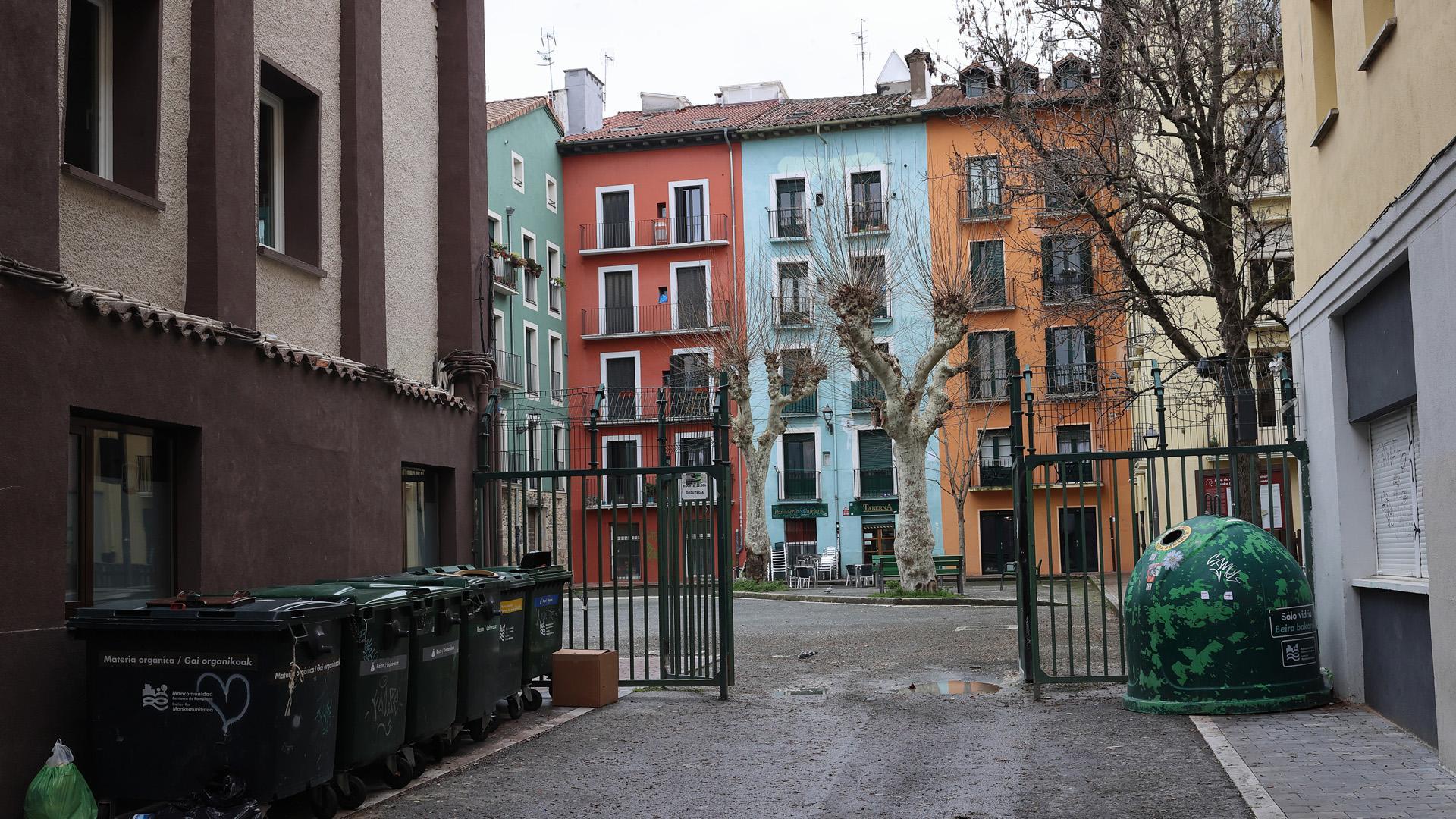 Entrada a la Plaza Santa Ana por Jarauta