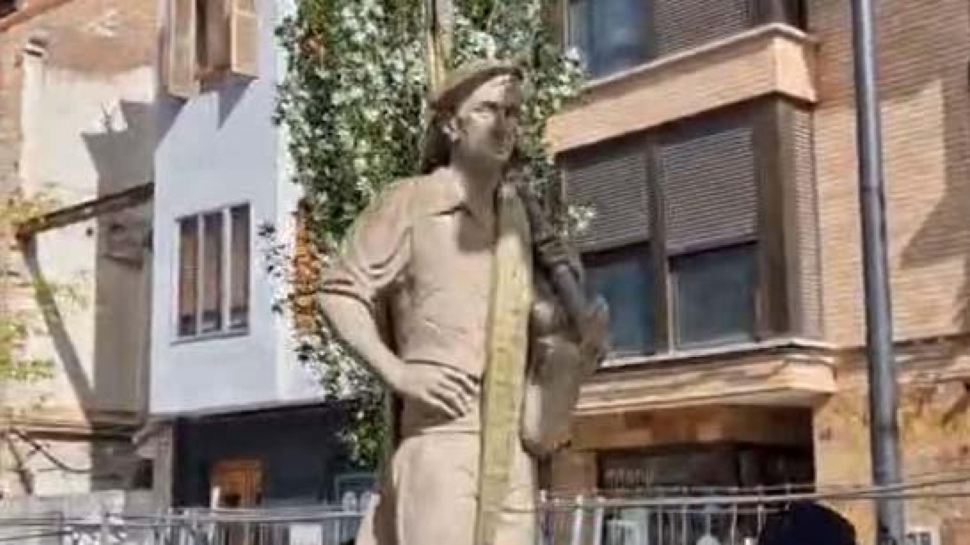 Traslado del Monumento del Hortelano de Tudela a la calle Muro