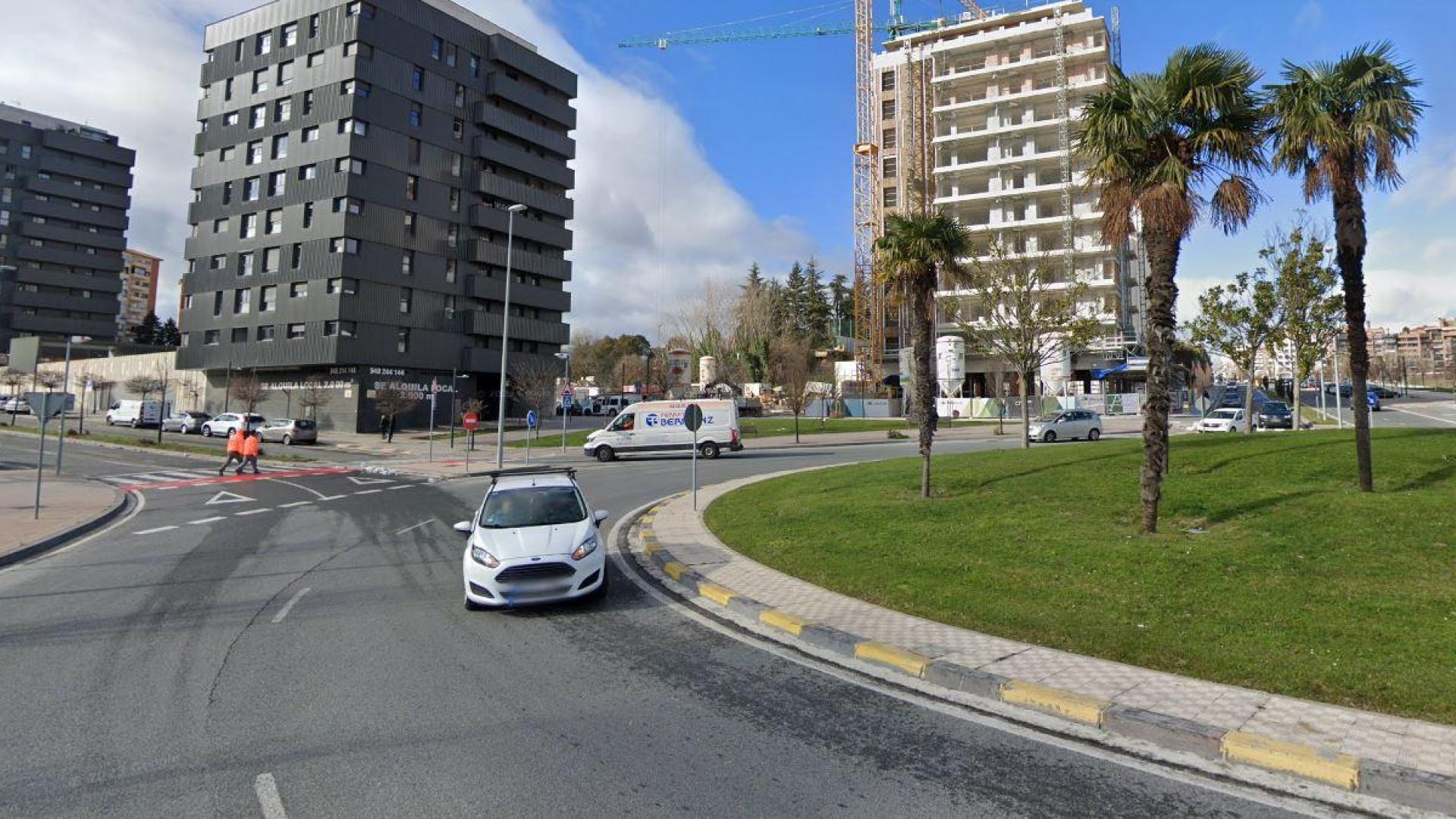 El ciclista ha sido hallado, ya caído, en el cruce entre la Avenida Juan Pablo II y la C/ Cataluña.
