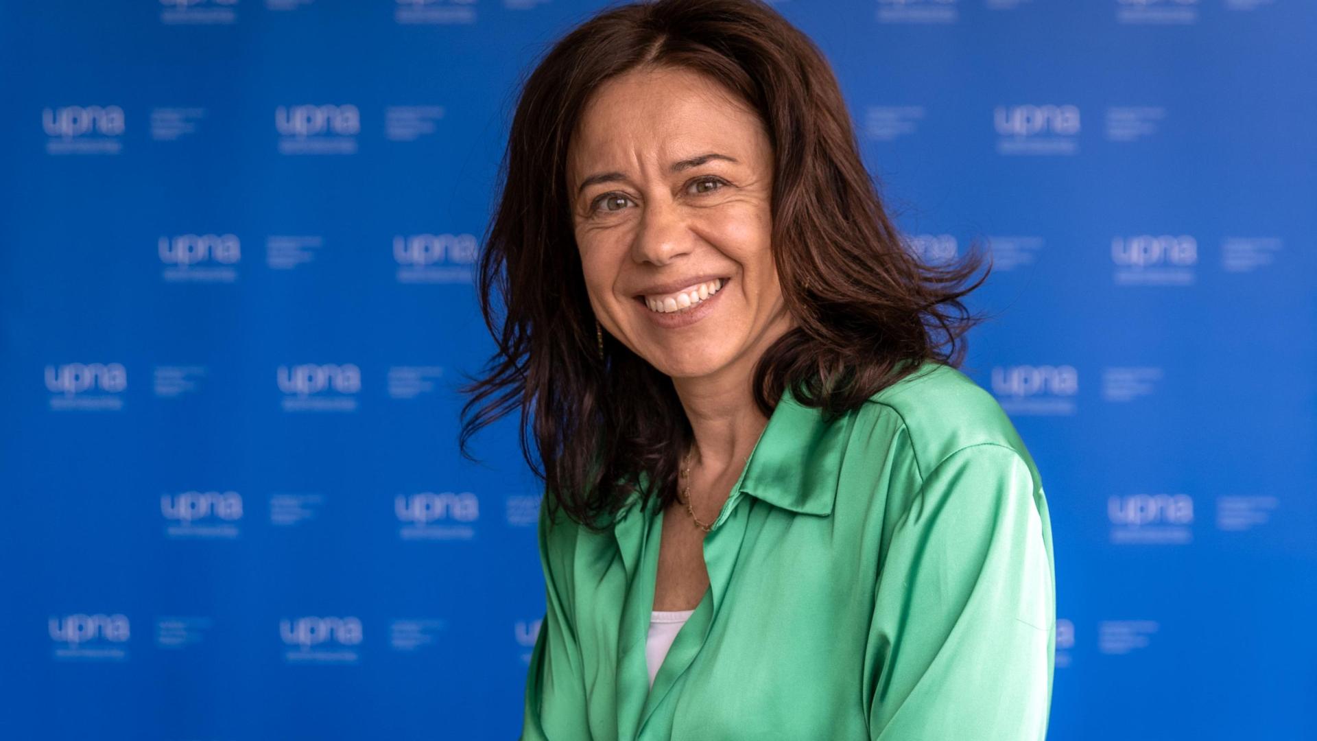 La nueva decana de la Facultad de Ciencias de la Salud de la UPNA, Almudena Sánchez Villegas, en su despacho.