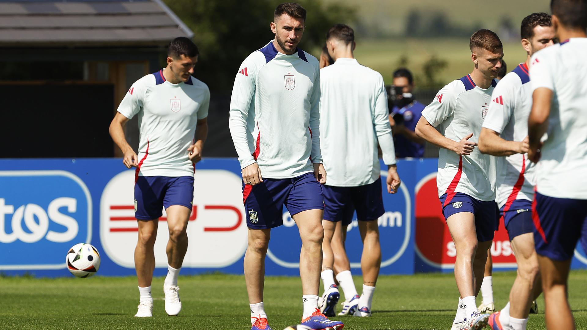 Aymeric Laporte, durante el entrenamiento de España este miércoles 19 de junio