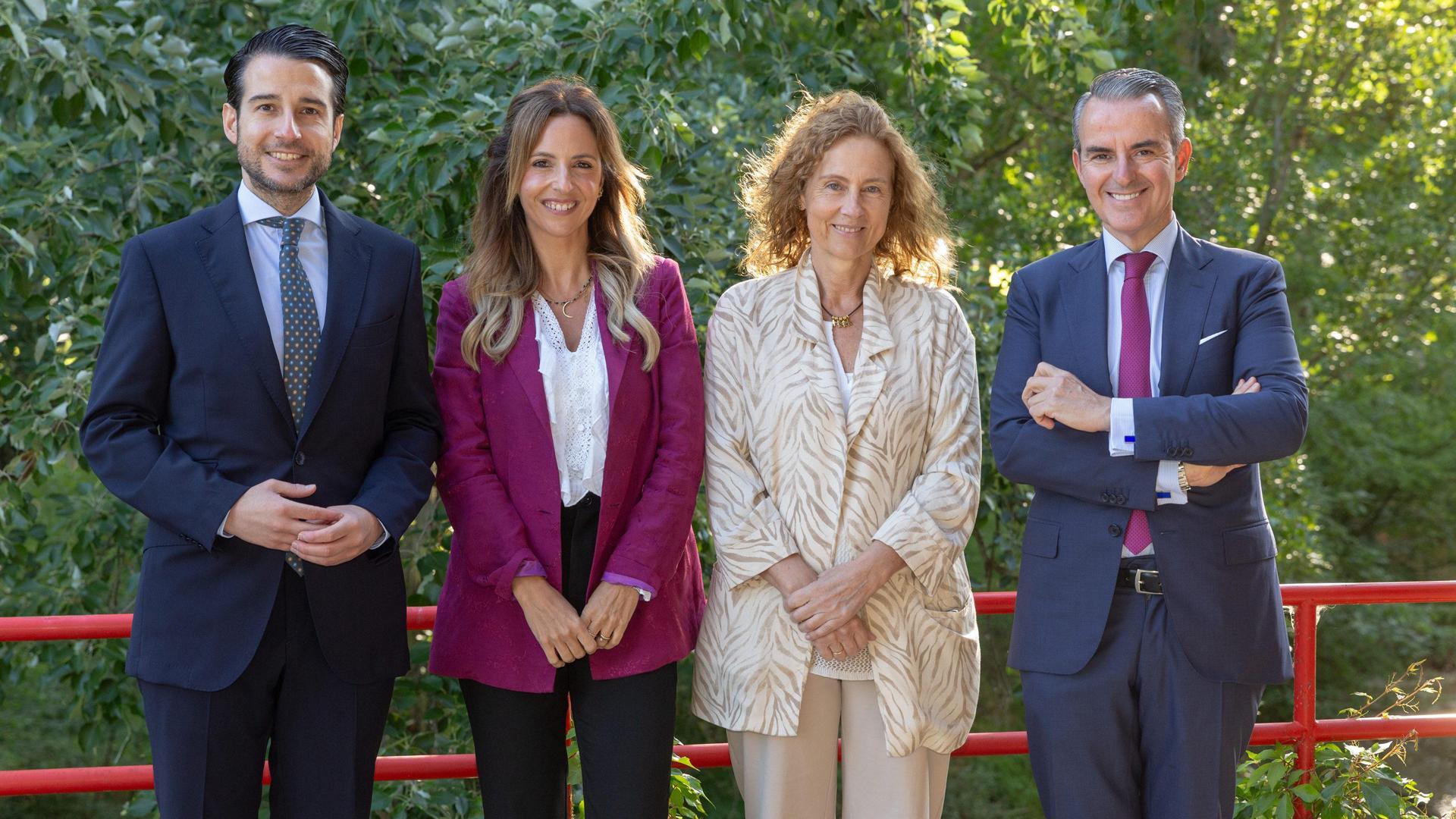 De izquierda a derecha, Antonio María Fernández, Miriam de Carlos, Mapi Ibiricu y Javier Ortega
