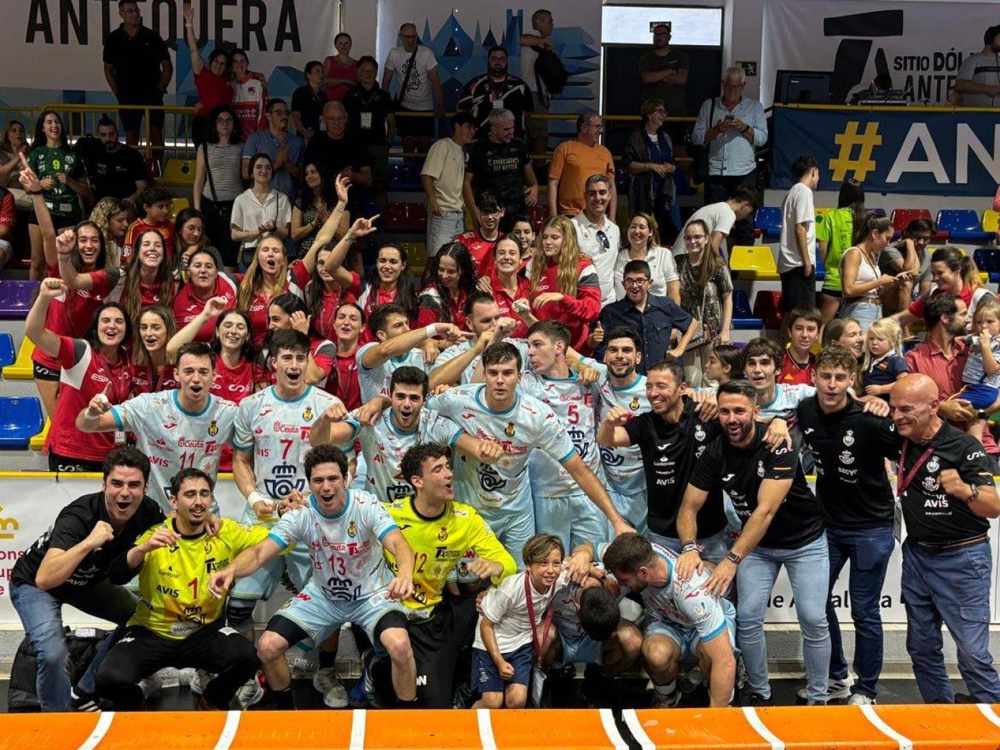 Las selecciones nacionales masculina y femenina se han proclamado campeones del mundo universitarios en Antequera