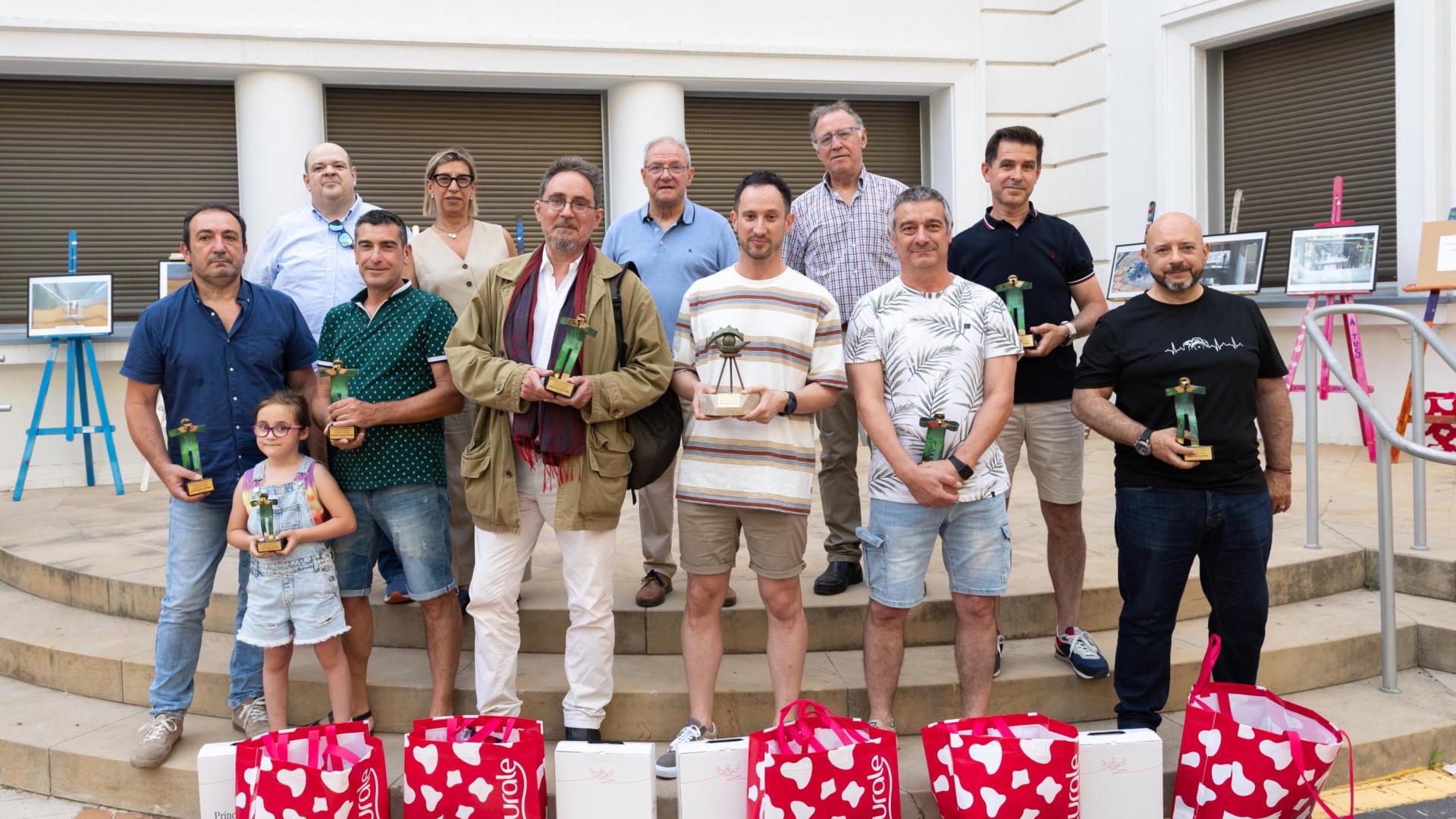 Detrás, de izda. a dcha.: Javier Pérez-Nievas, Icíar Les Urra, Tomás Saso Barberán, Félix Esáin Ibiricu, y Daniel Andión Espinal. Delante, de izda. a dcha.: Javier García Escribano, Alicia Liñán Mugueta, Fernando Arriazu Gómara, Alberto Álvarez Ribes, Miguel Gasset Gascón, Francisco Javier Munuera González, y Raúl López Segura