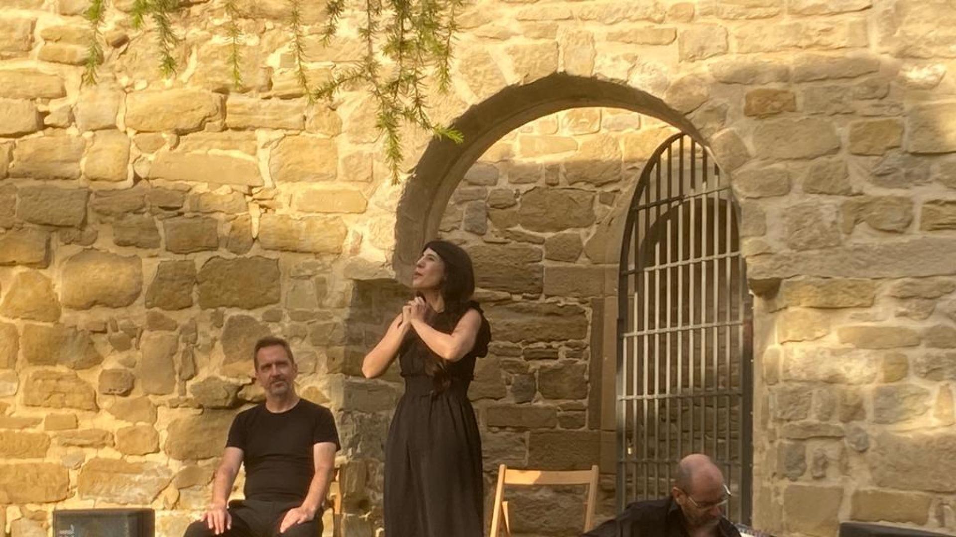 'Con pena y sin Gloria', espectáculo esta tarde en Viana.