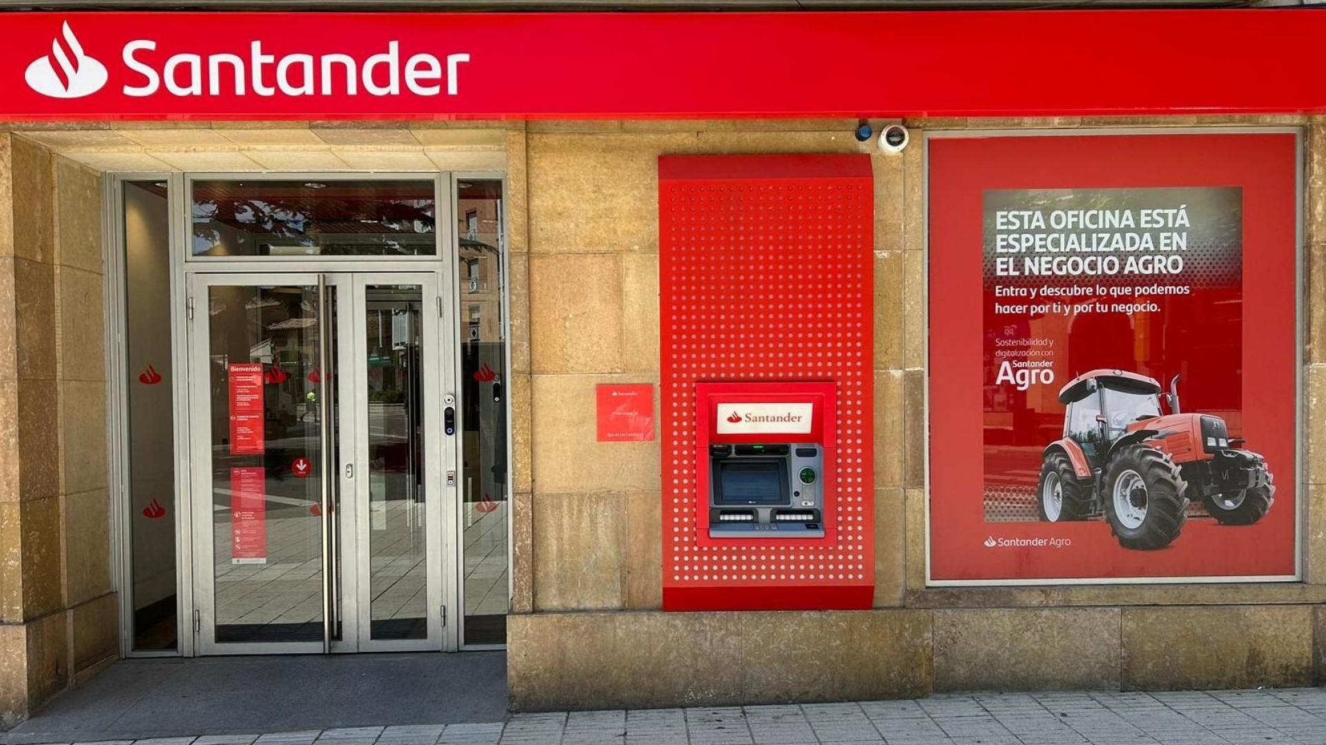 Una sucursal del Banco Santander en Ejea de los Caballeros