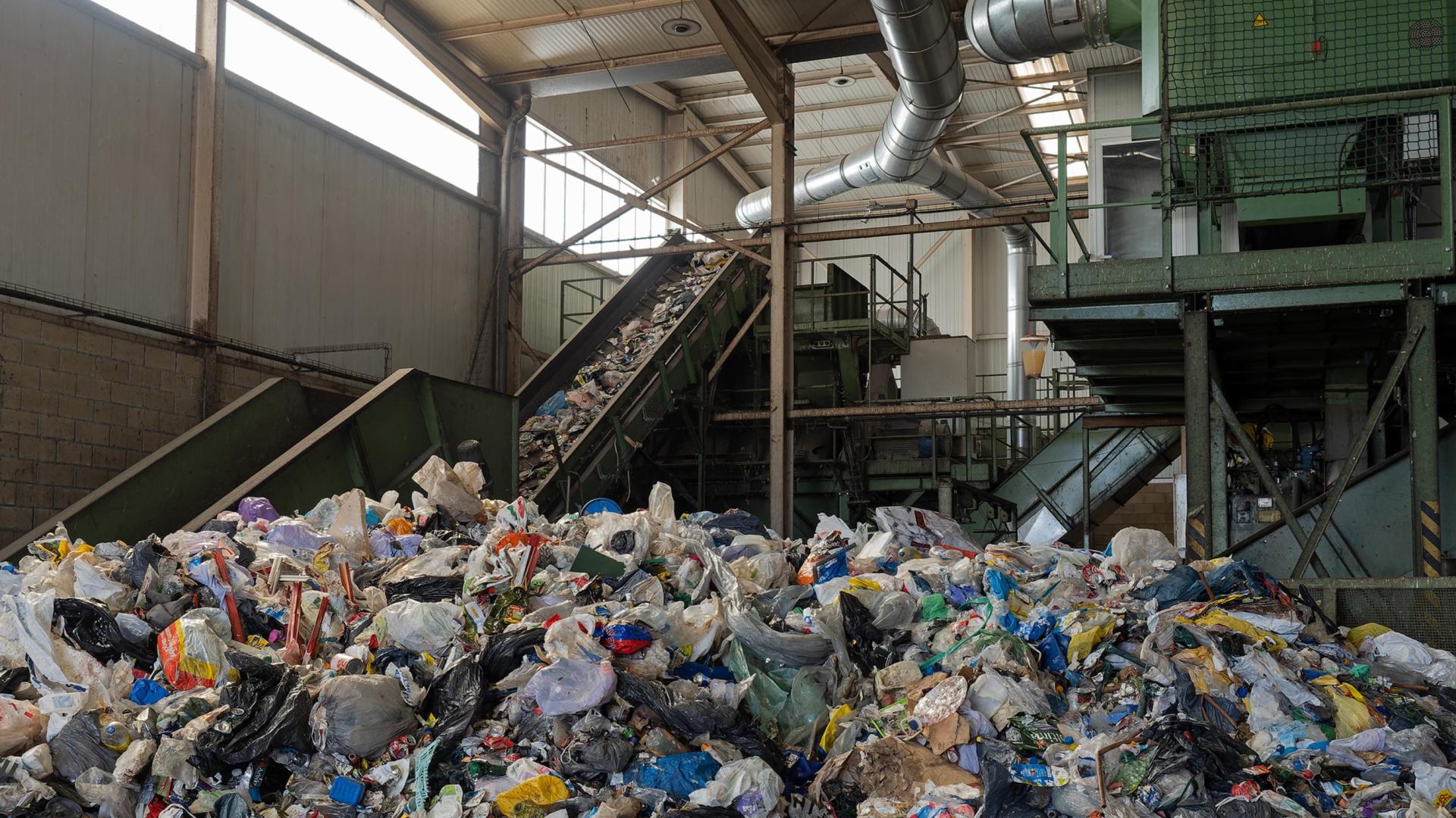 *A:MONTXO A.G.
*F: 2024-07-03
*L: PERALTA
*T: PLANTA DE ECOEMBES 
*P: