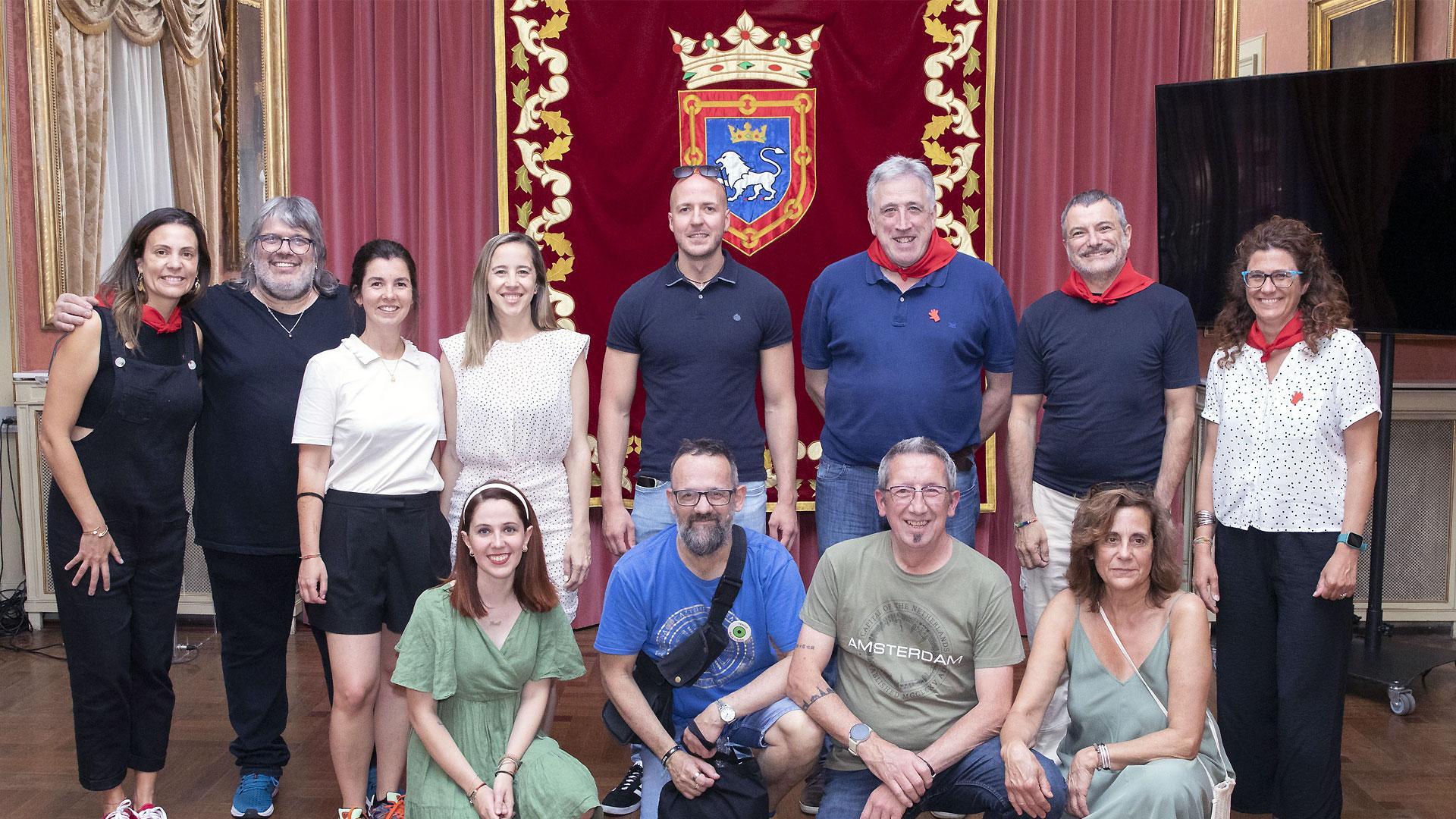 Recibimiento en el Ayuntamiento a la peña Anaitasuna, que este año celebra su 75 aniversario