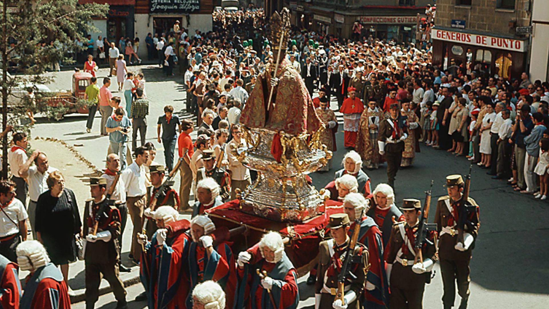 Procesión de san Fermín, 1969-1971 con el cardenal Tavera y muy poco masificada