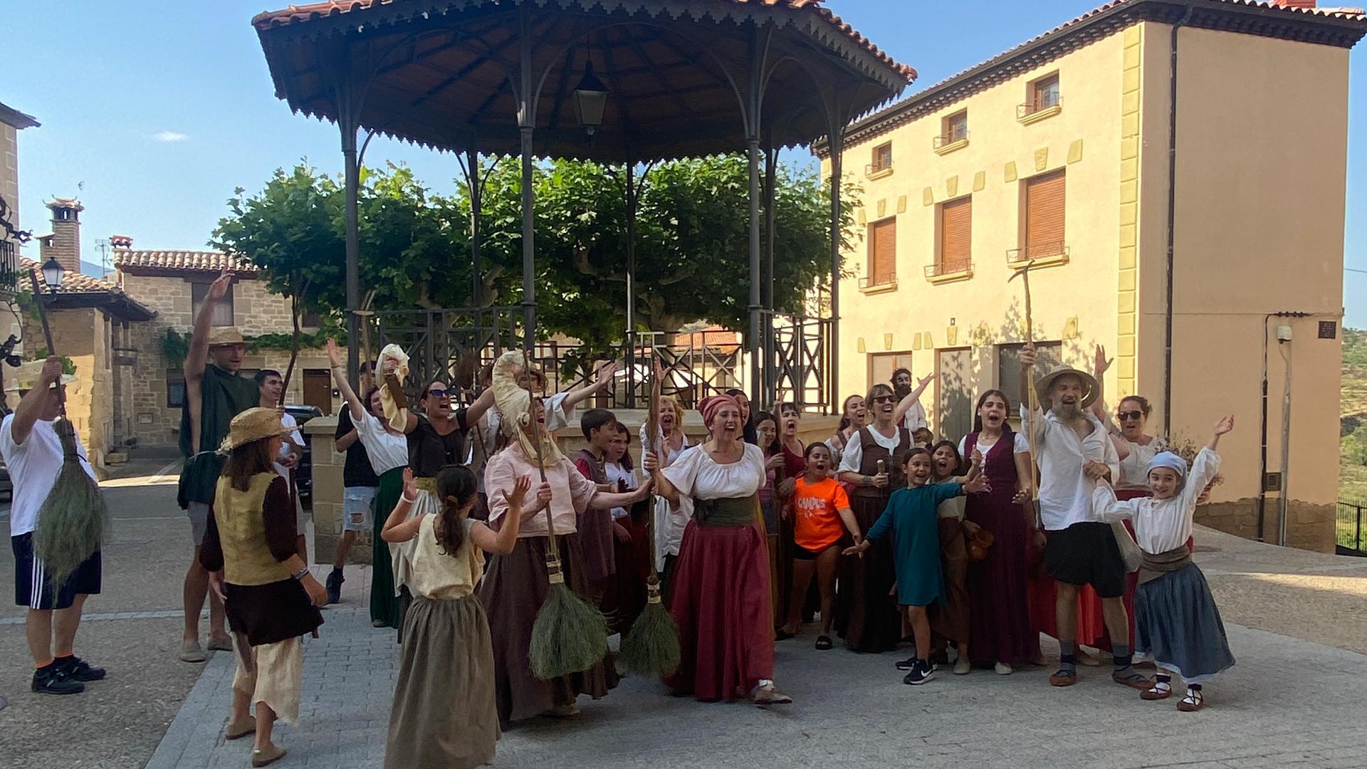 Imagen del ensayo general de la Semana de la Brujería en la tarde del viernes en Bargota