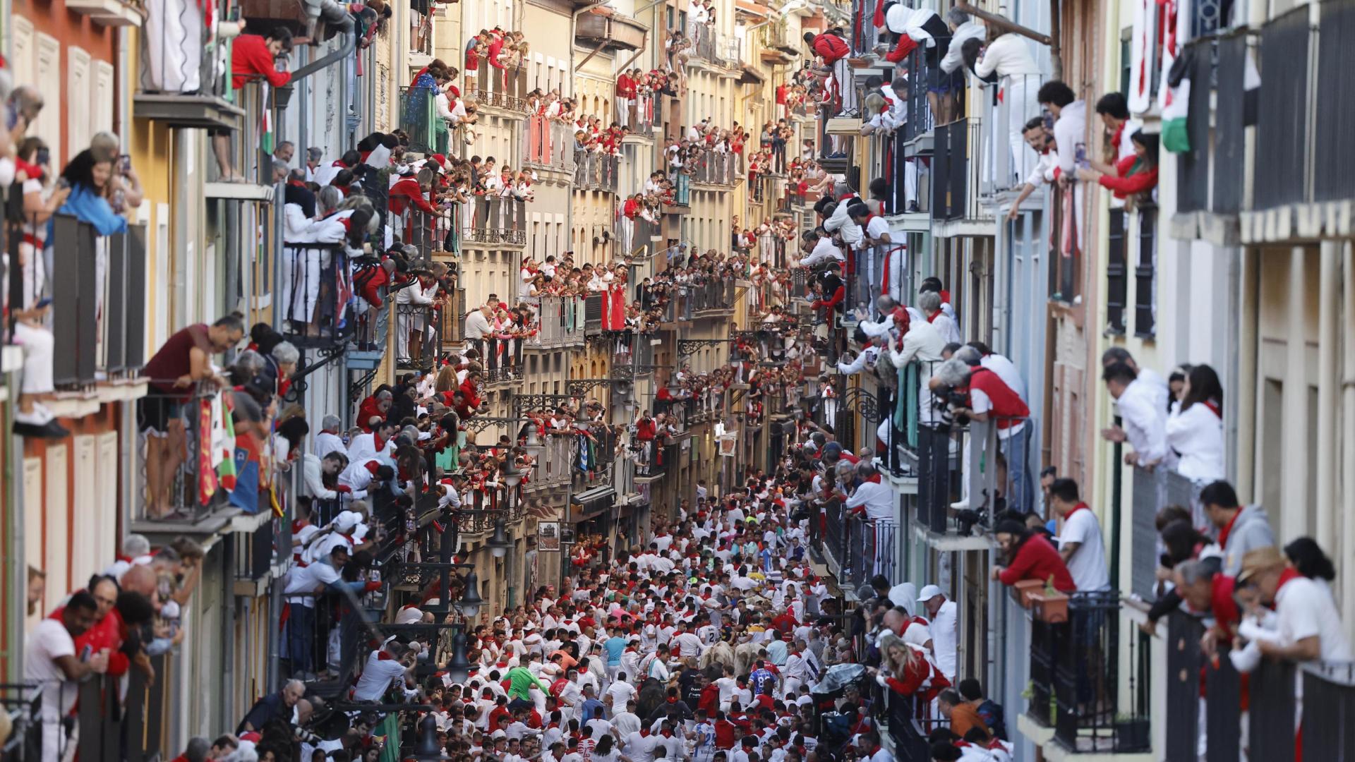 Imagen cenital del primer encierro de San Fermín 2024