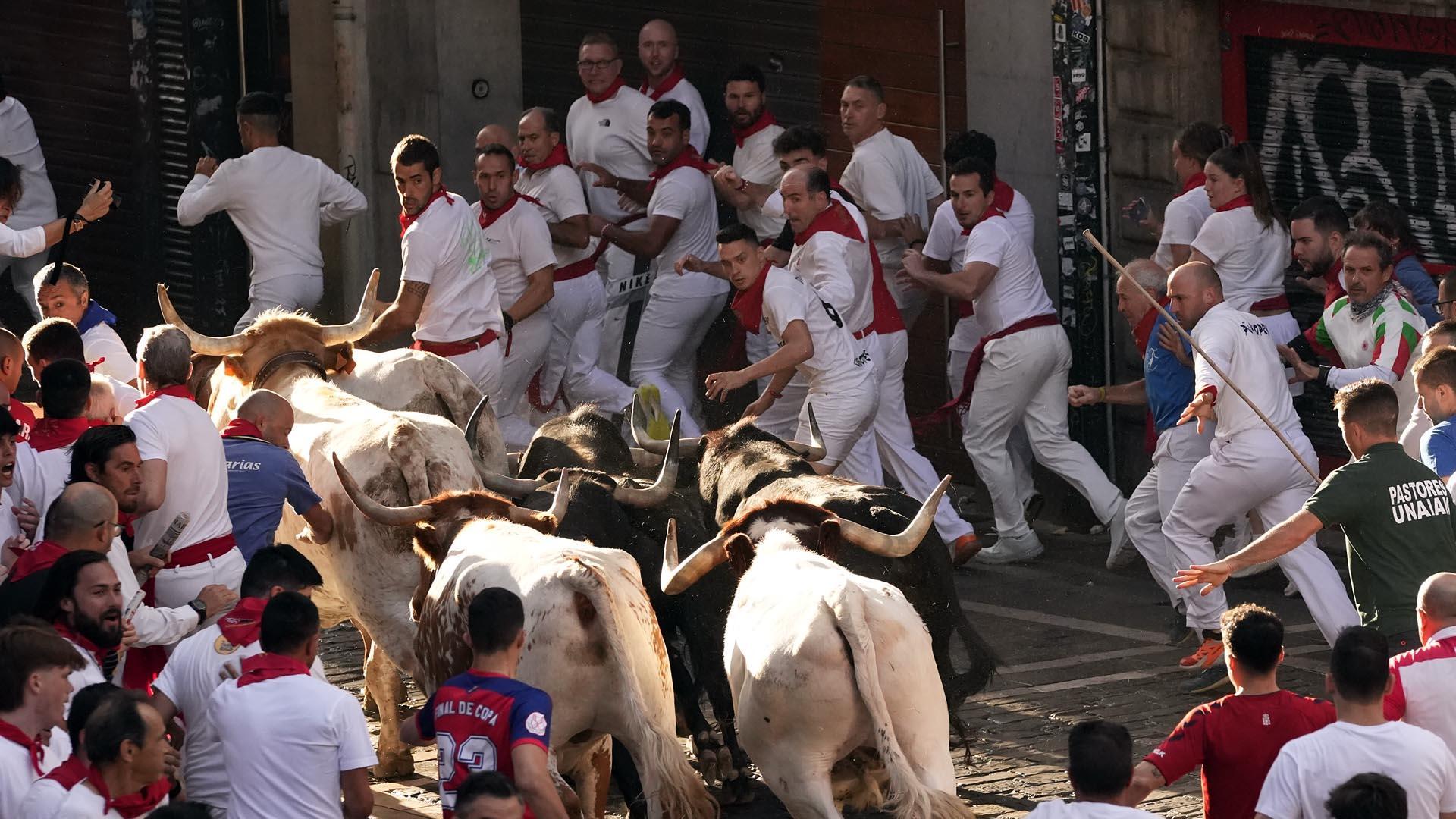 Fotos del cuarto encierro de San Fermín 2024 en Pamplona, este miércoles 10 de julio.