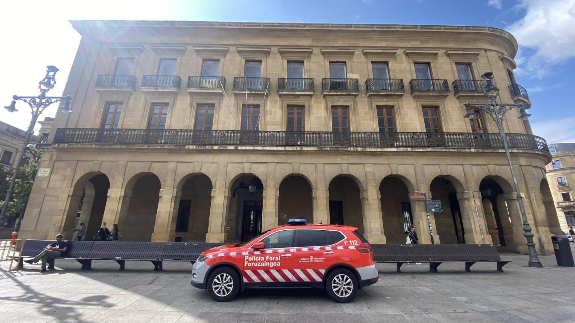 Oficina de Denuncias y Atención Ciudadana de la Policía Foral en la Plaza del Castillo