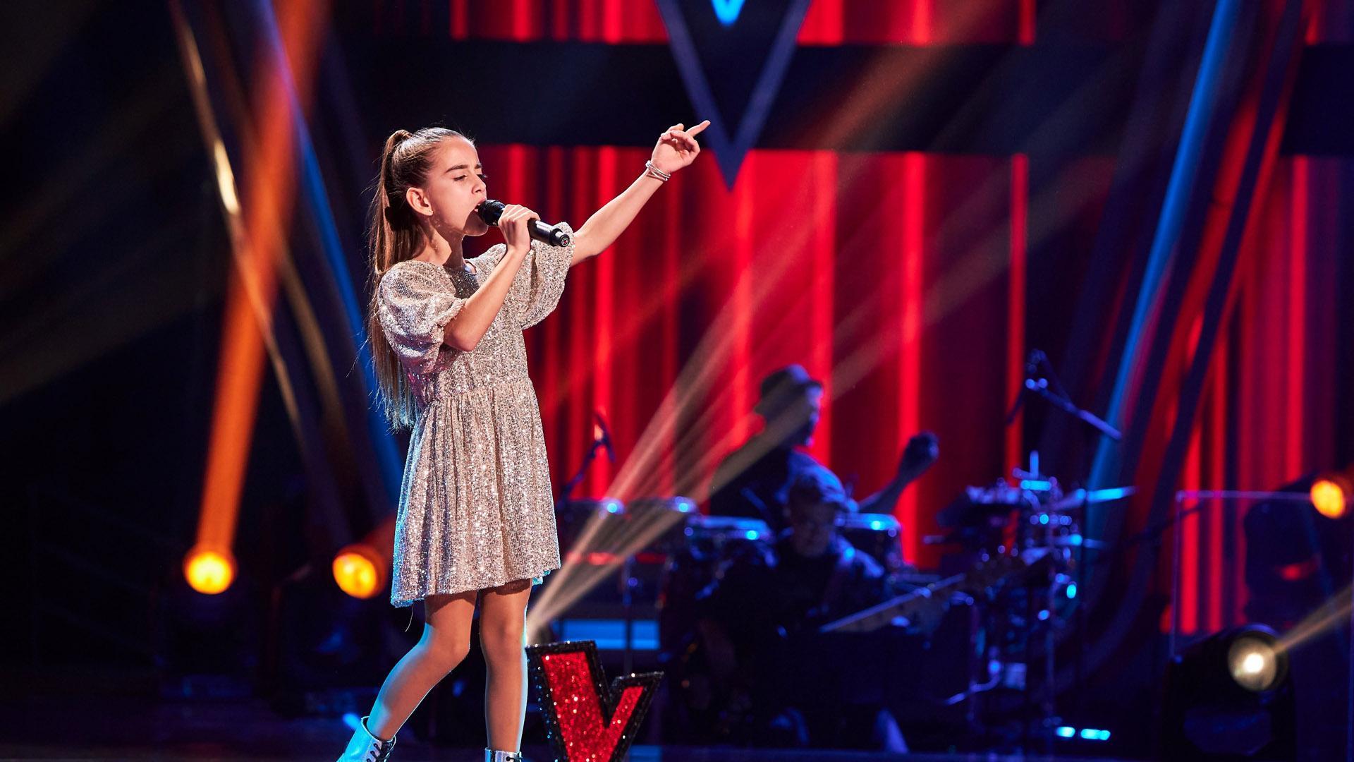 Alira Moya, durante una de sus actuaciones en la gran final de La Voz Kids 2024