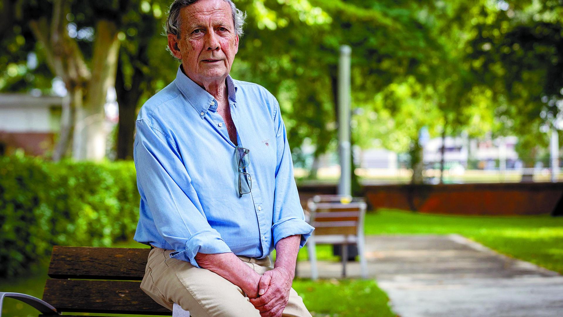 José María Marco, presidente de la comisión taurina, en los jardines de la Casa de Misericordia de Pamplona