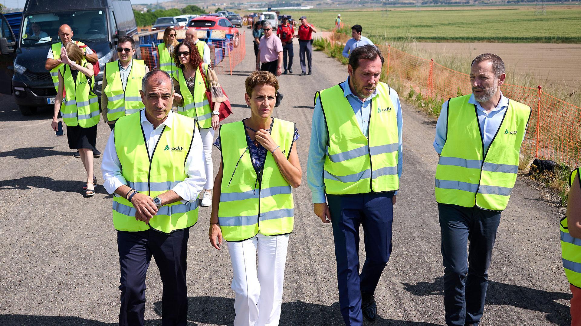 La presidenta Chivite, el ministro Puente y el consejero Chivite han visitado las obras del TAP en Castejón este jueves
