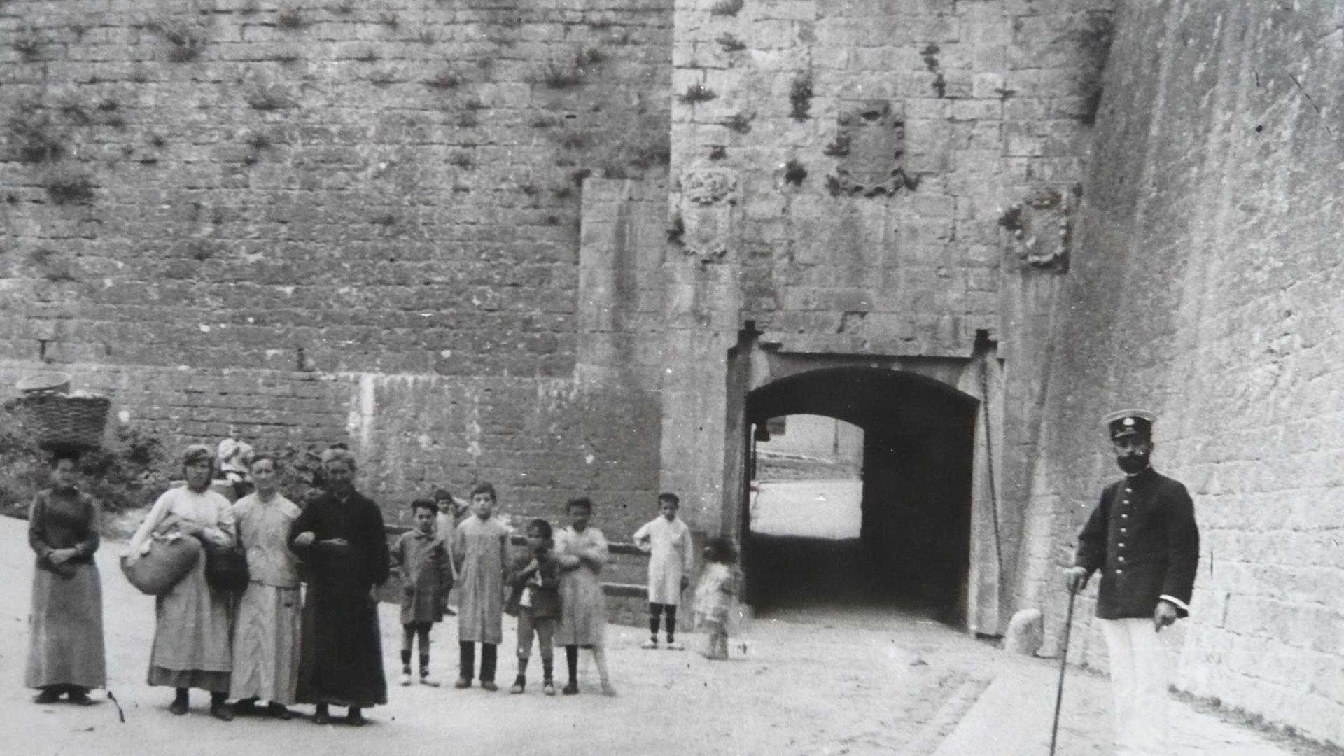 Exterior del portal en 1914