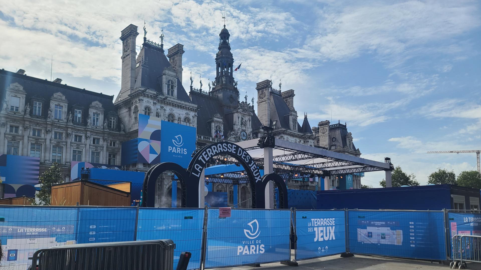 Ayuntamiento de París, decorada con motivo de los Juegos Olímpicos y Paralímpicos de París 2024