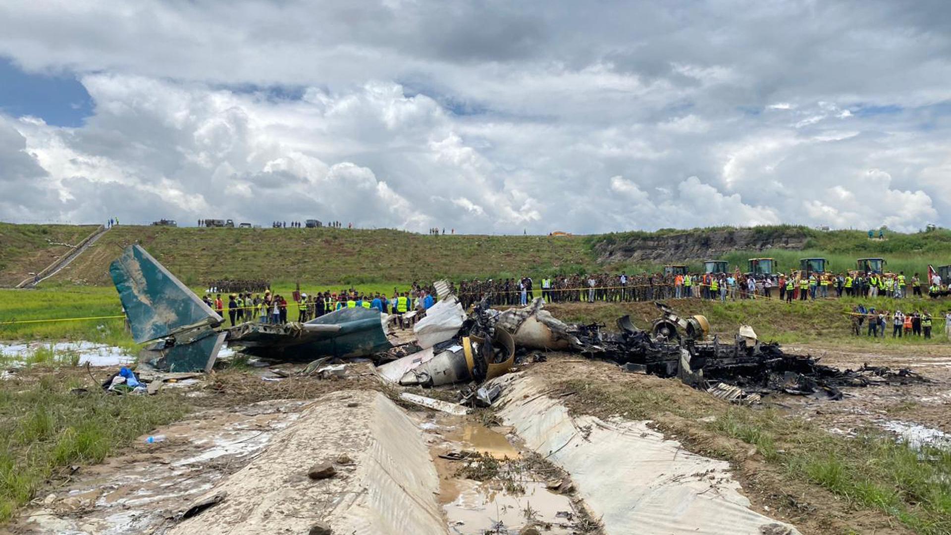 El piloto del avión siniestrado en Nepal con 19 ocupantes es el único superviviente