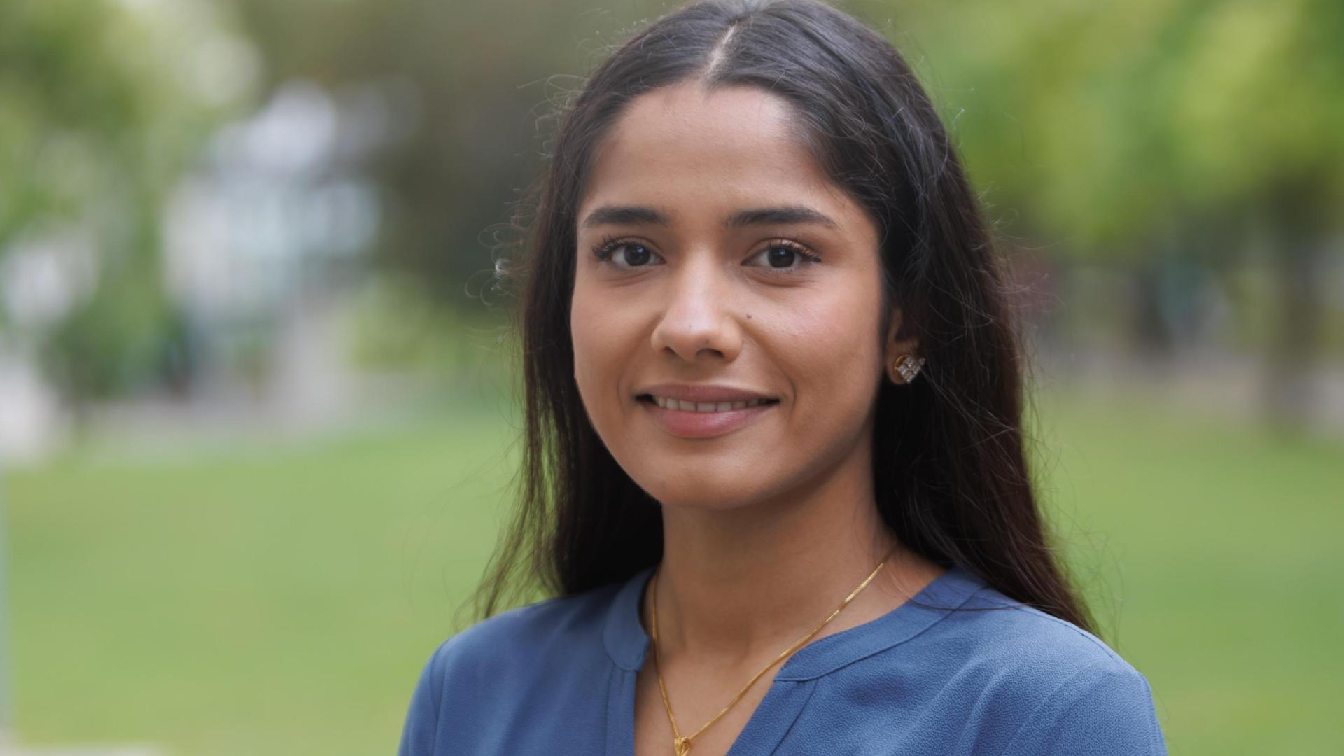 Deepali Khanna, nueva doctora por la UPNA.