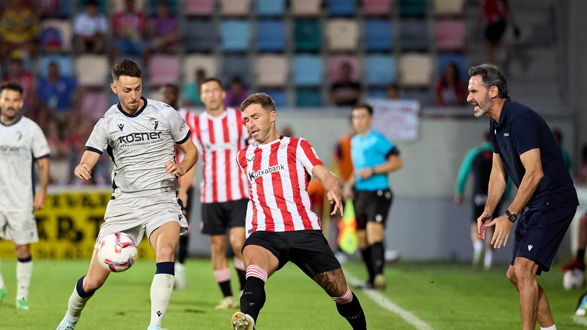 Fotos del partido entre Athletic y Osasuna en la Euskal Herriko Txapela en Barakaldo