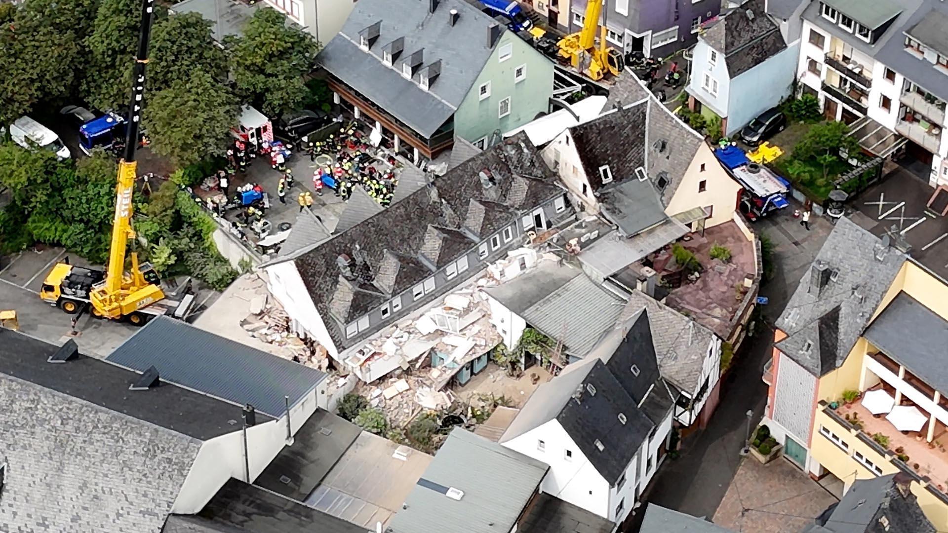 Al menos dos muertos tras el derrumbe de un hotel en Alemania